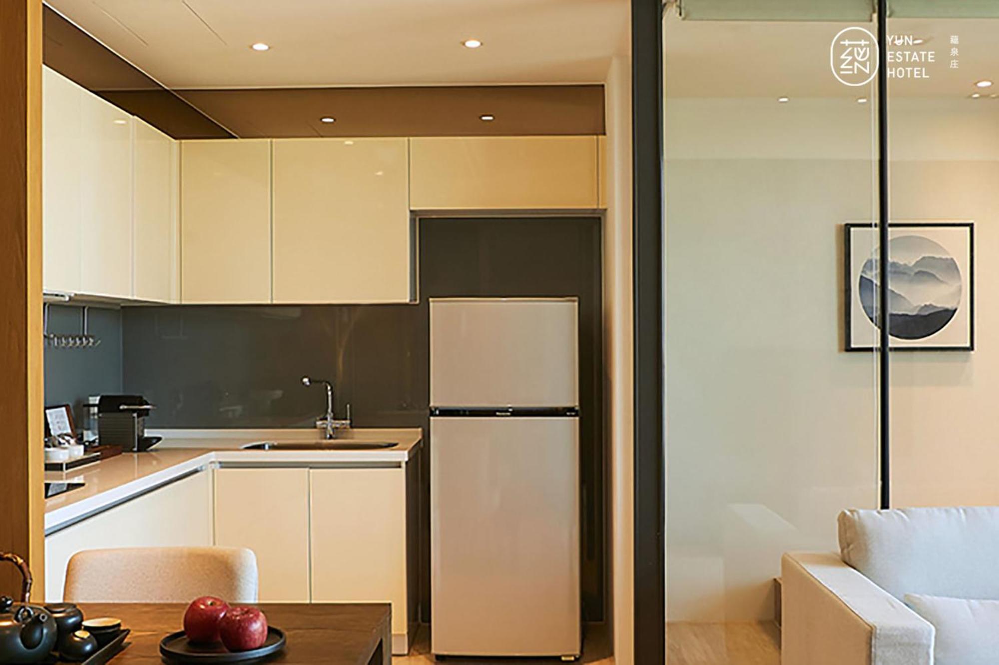 Deluxe Suite with Balcony and Hot Spring photo 1