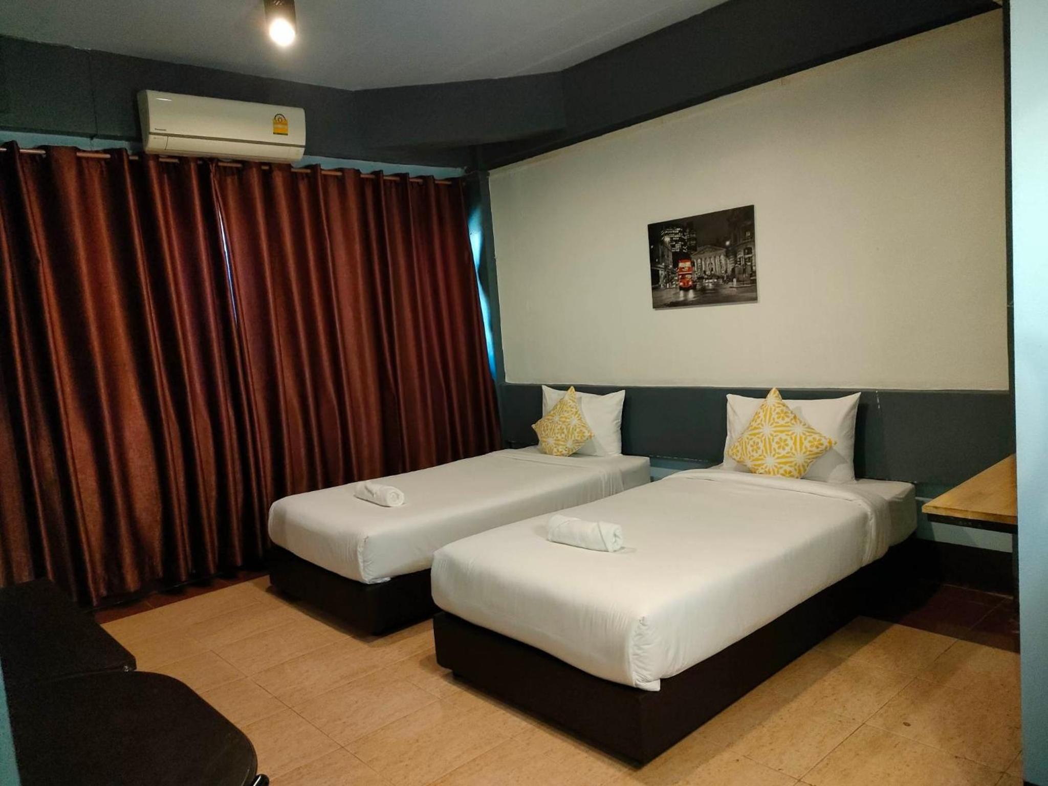 Standard Twin Room photo 3