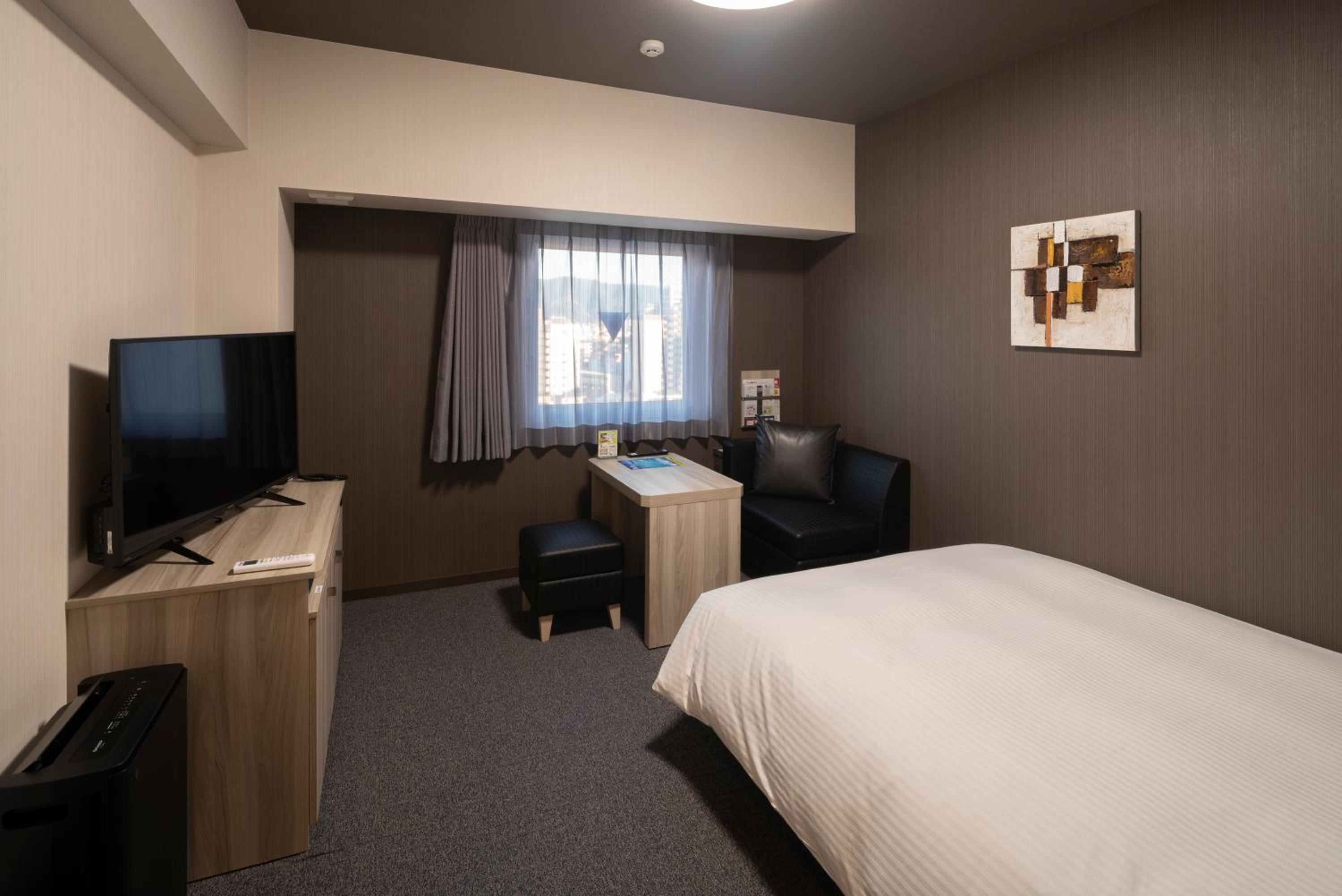 Semi Double Room - Smoking - Photo 1