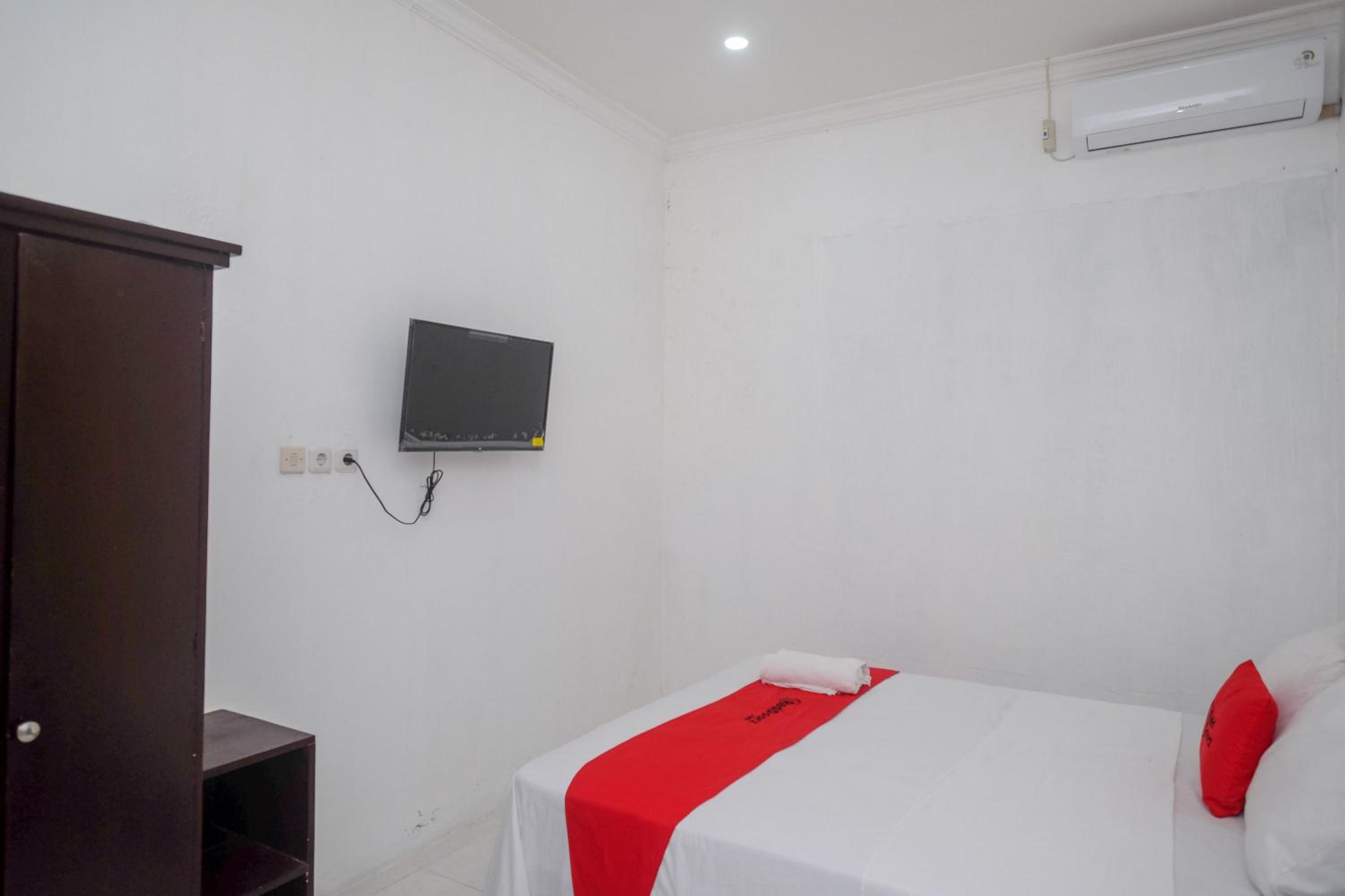 Economy Double Room photo 3