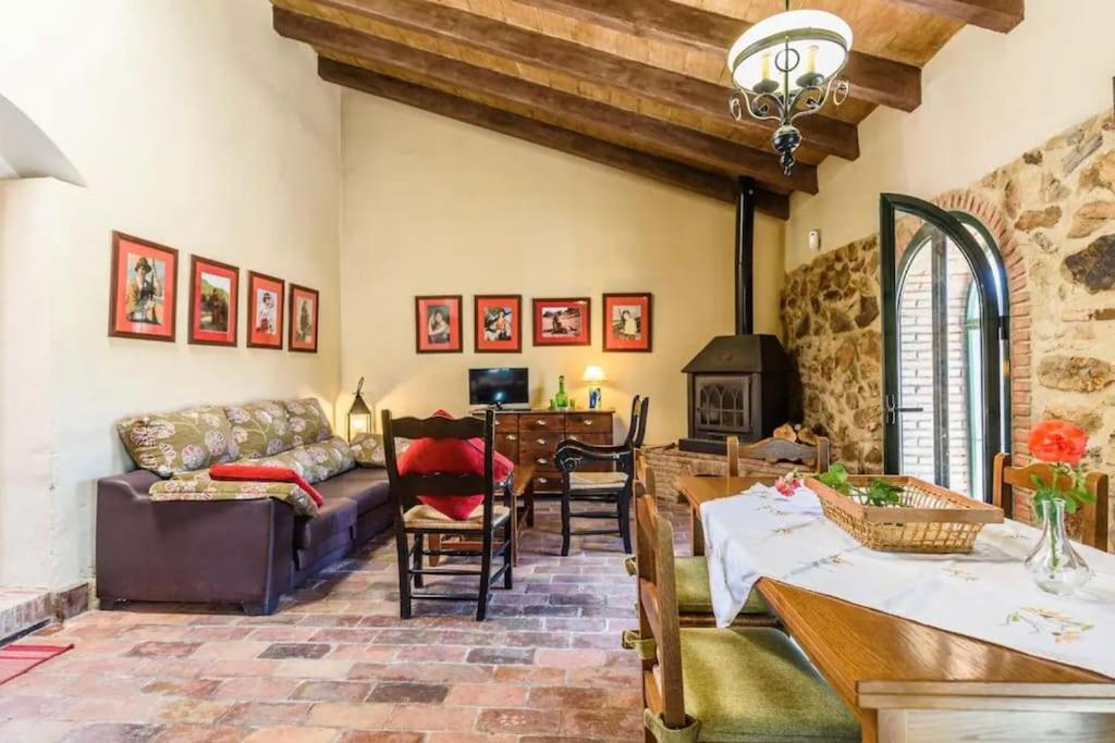 Casa de cuatro habitaciones