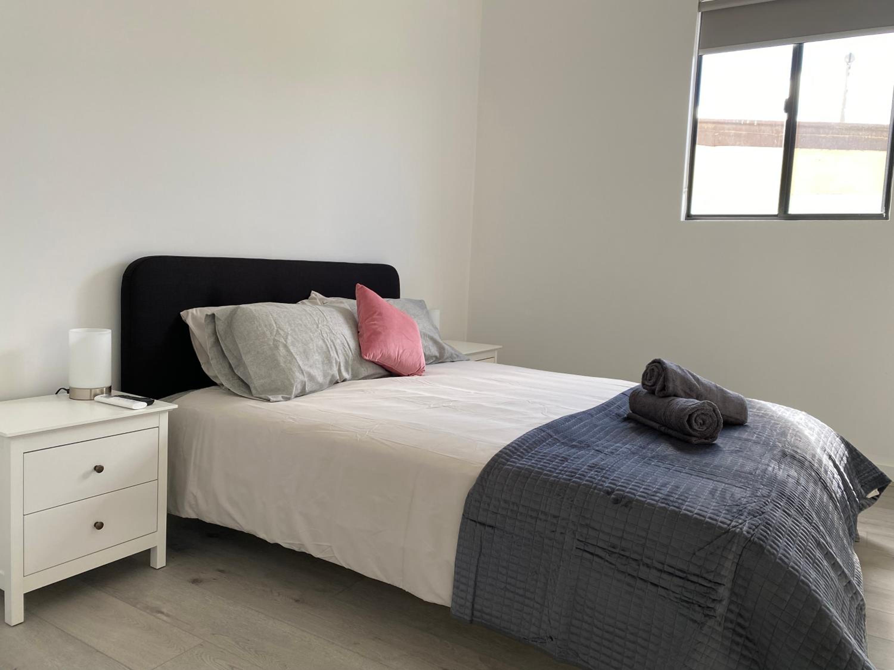 Four-Bedroom House photo 2