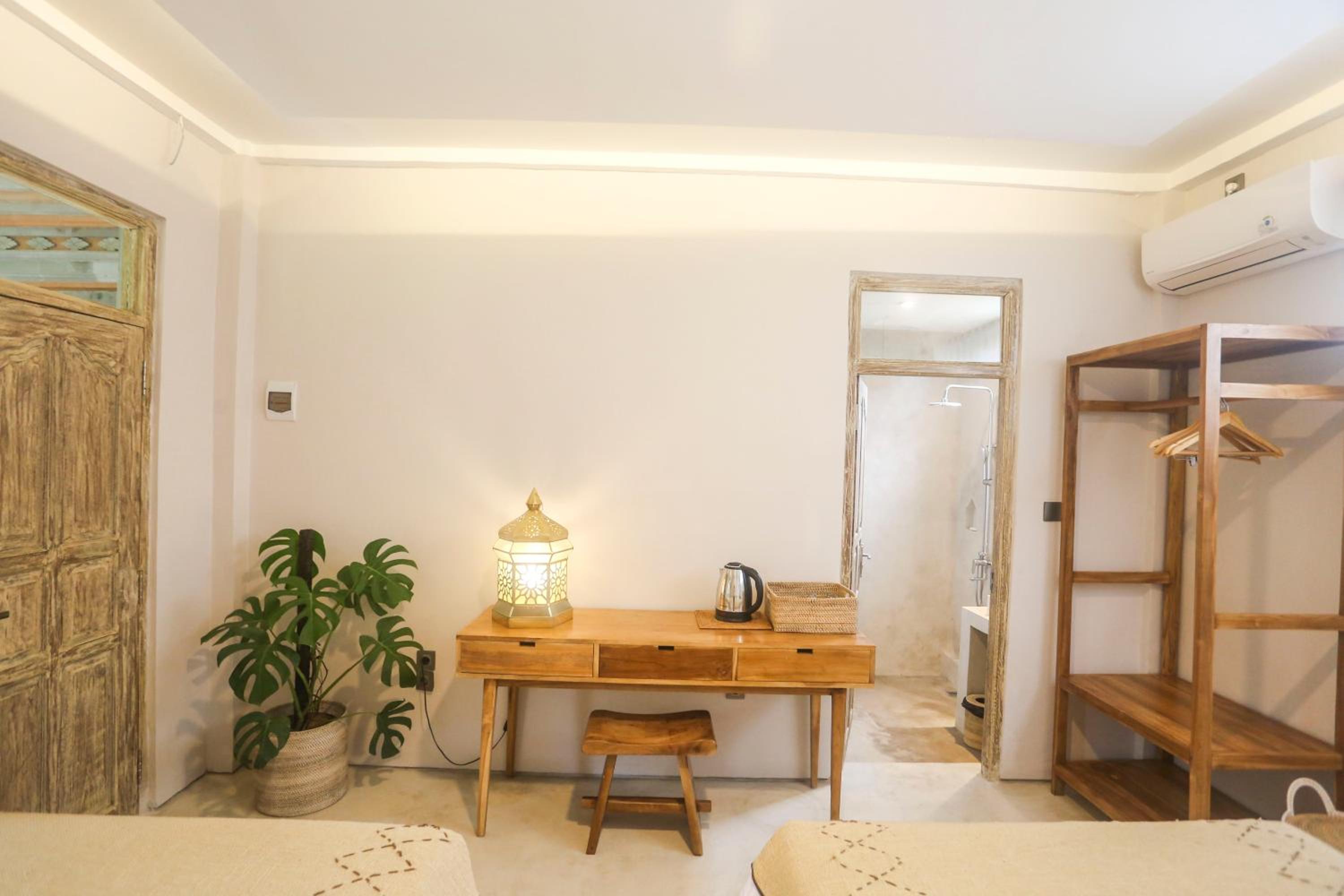 Twin Room - Photo 13