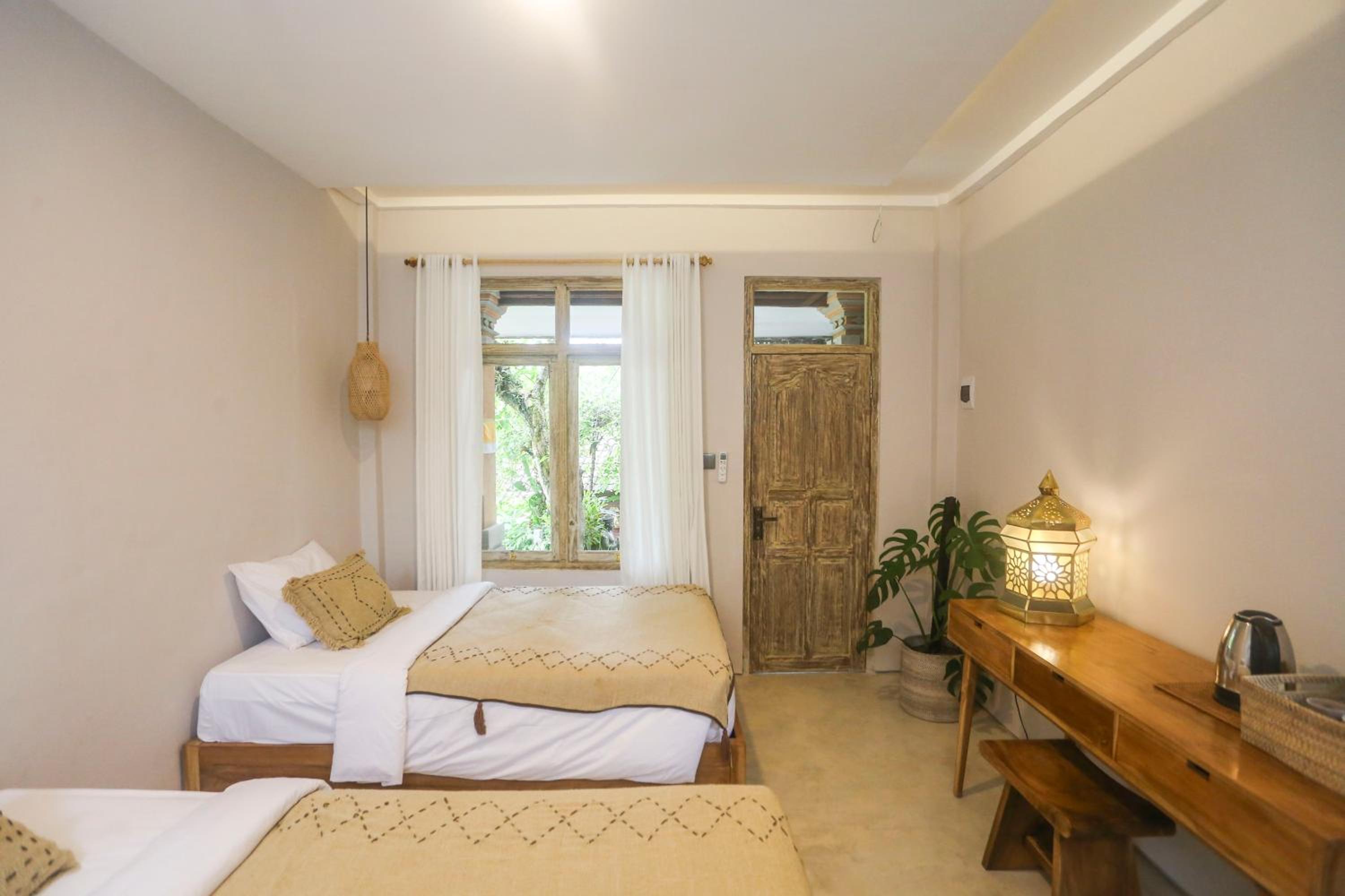 Twin Room - Photo 1