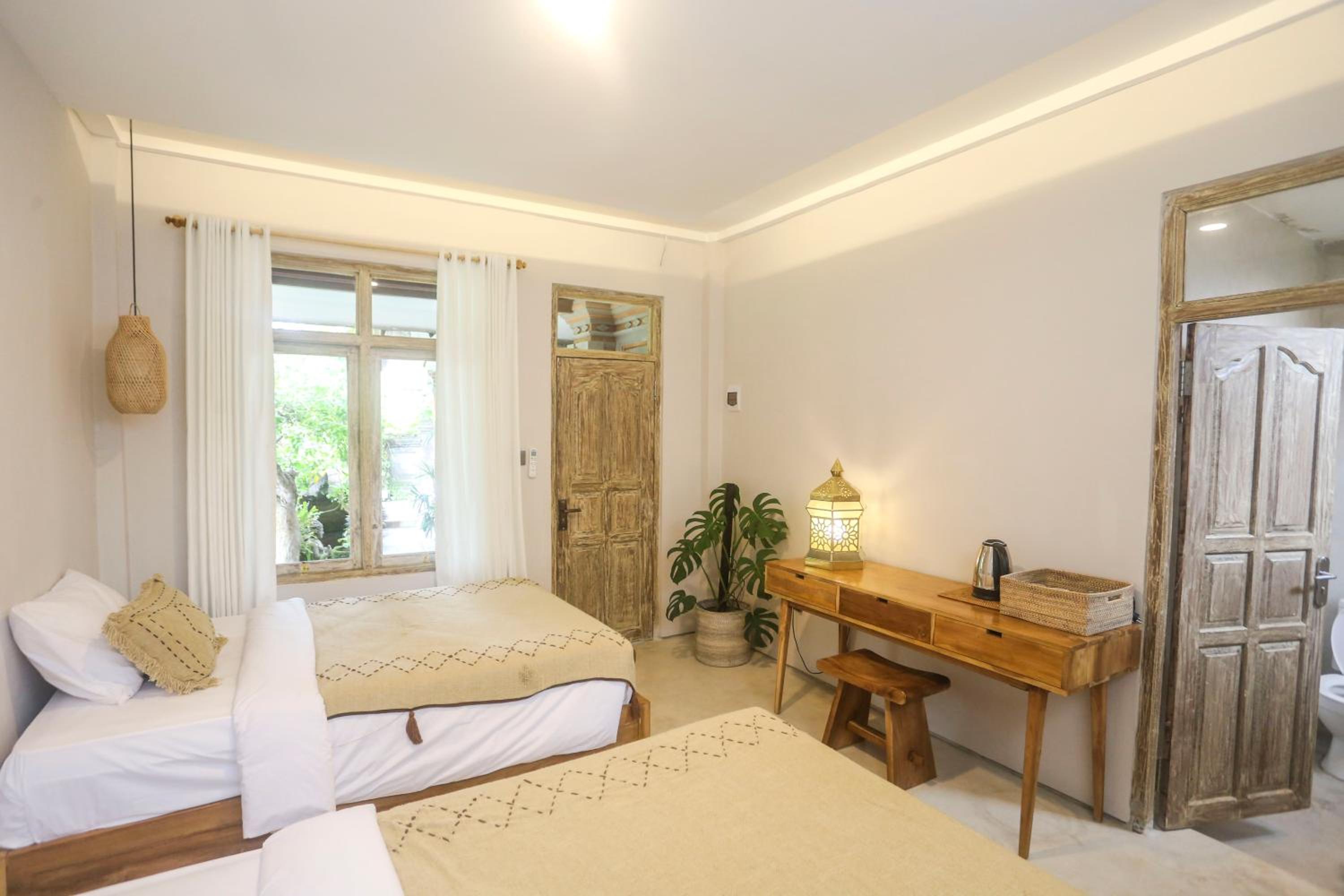 Twin Room - Photo 14