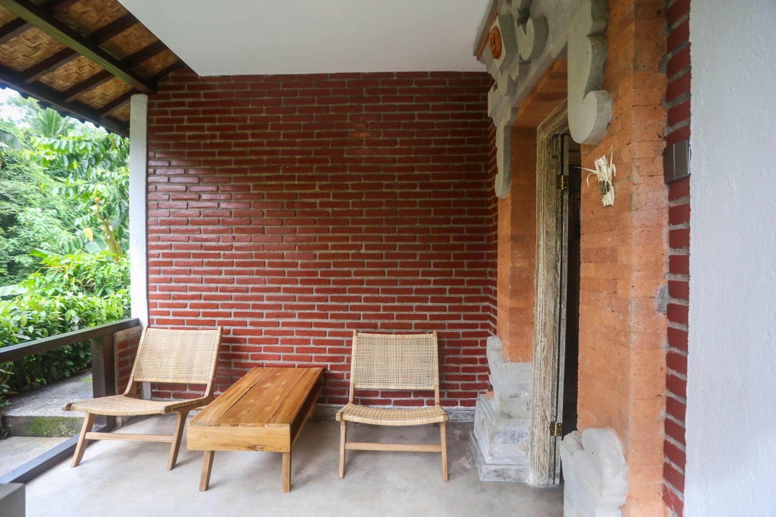Twin Room - Photo 12