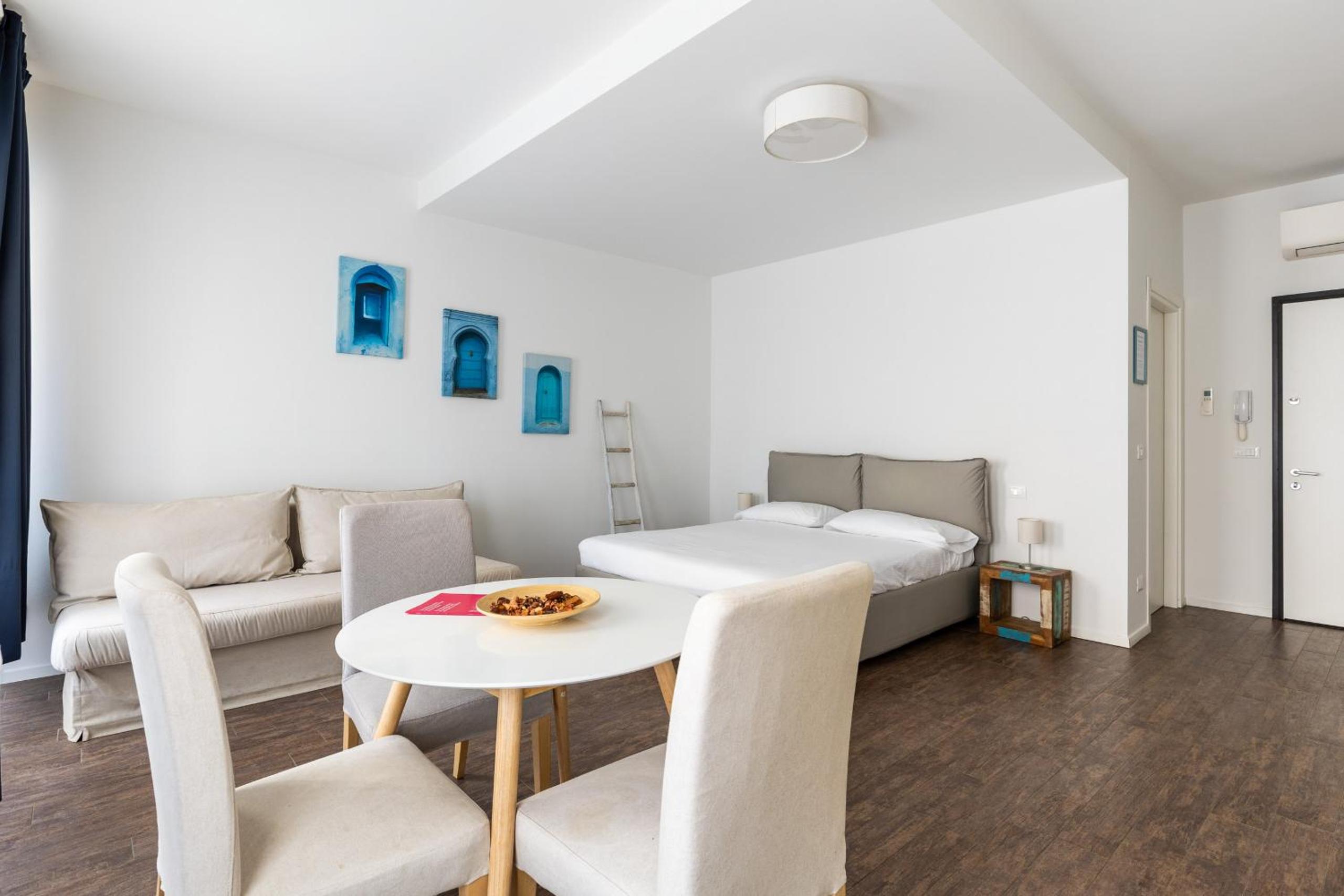 Studio Apartment