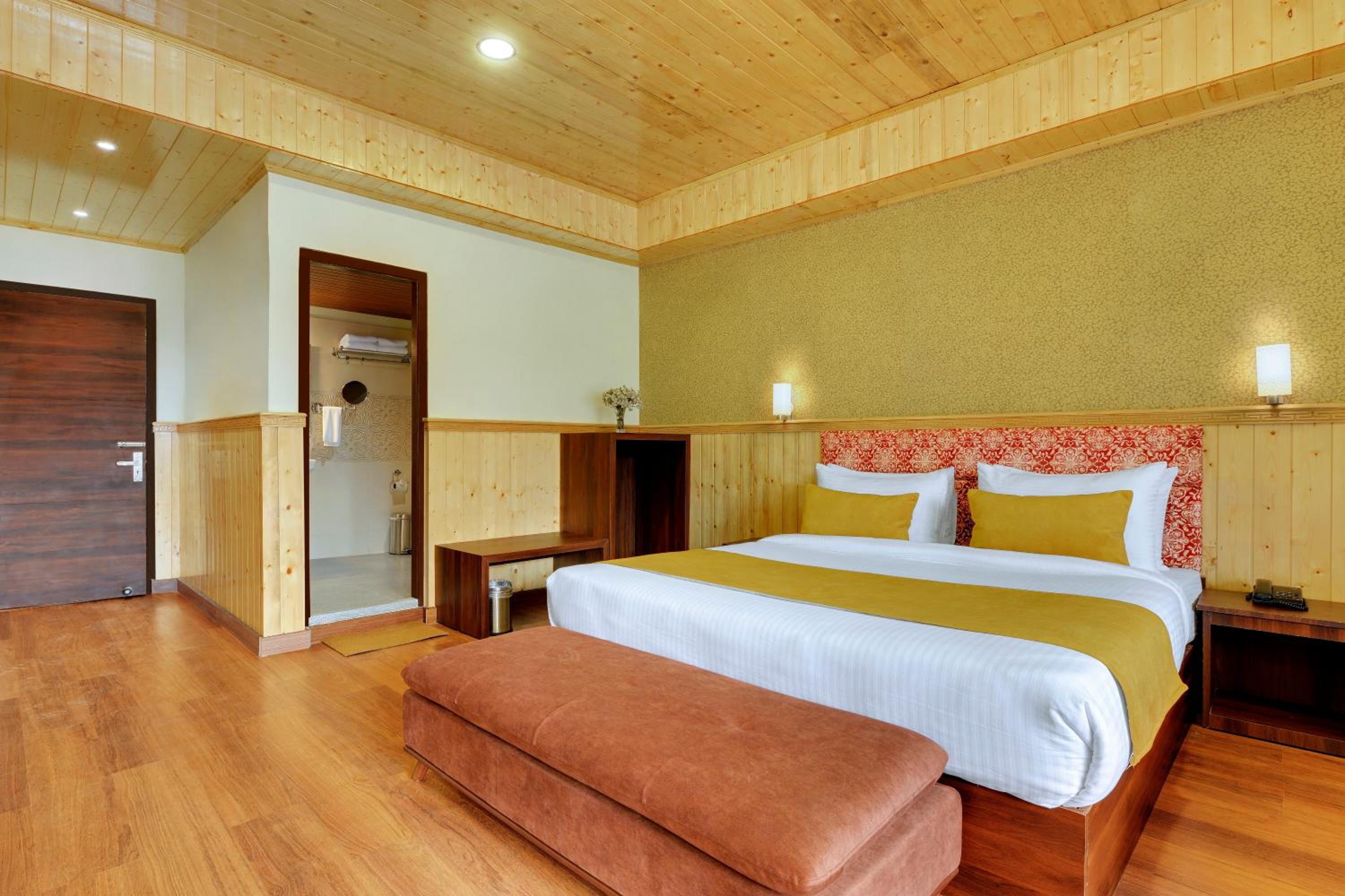 Yashshree Suite - Photo 4