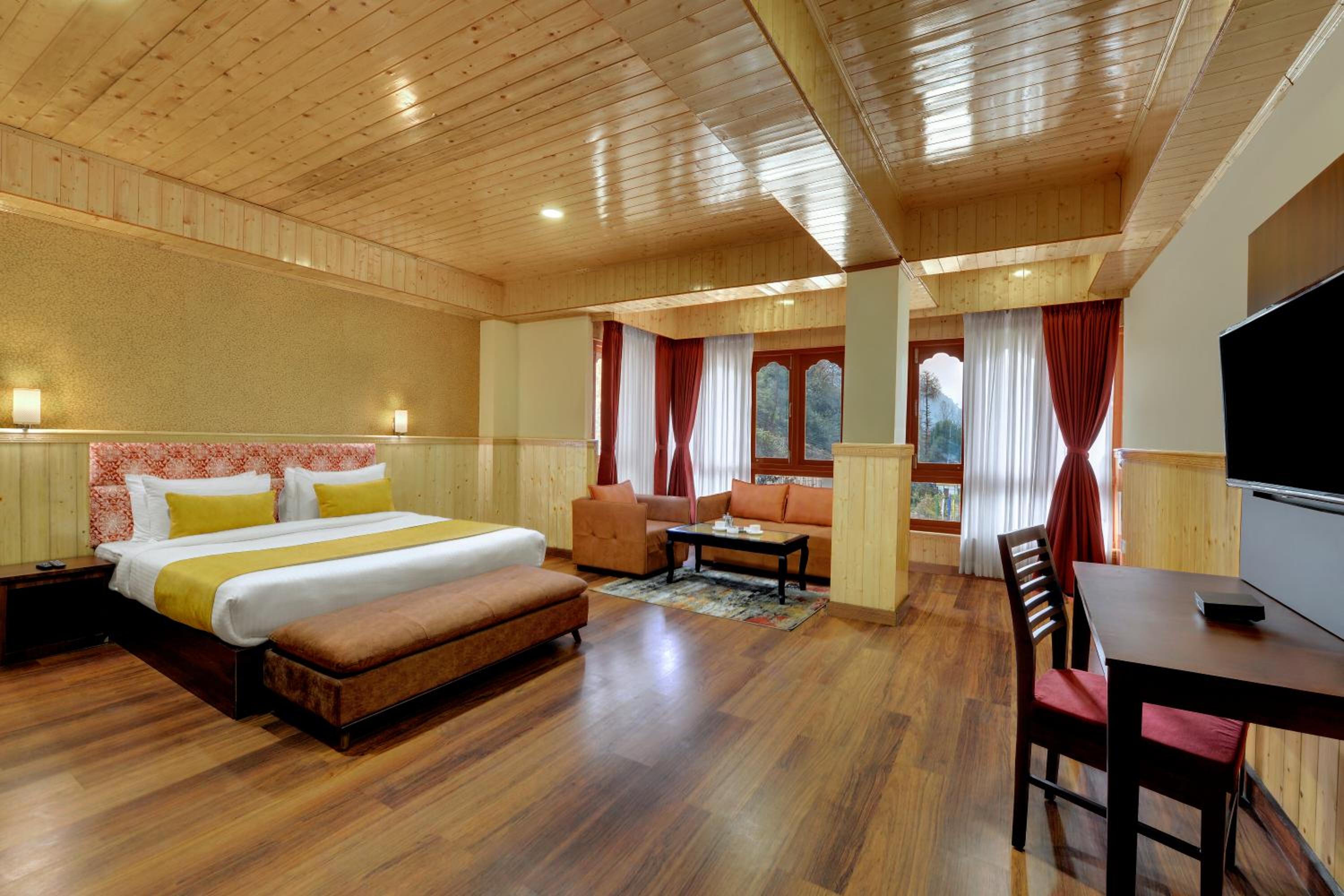 Yashshree Suite - Photo 3