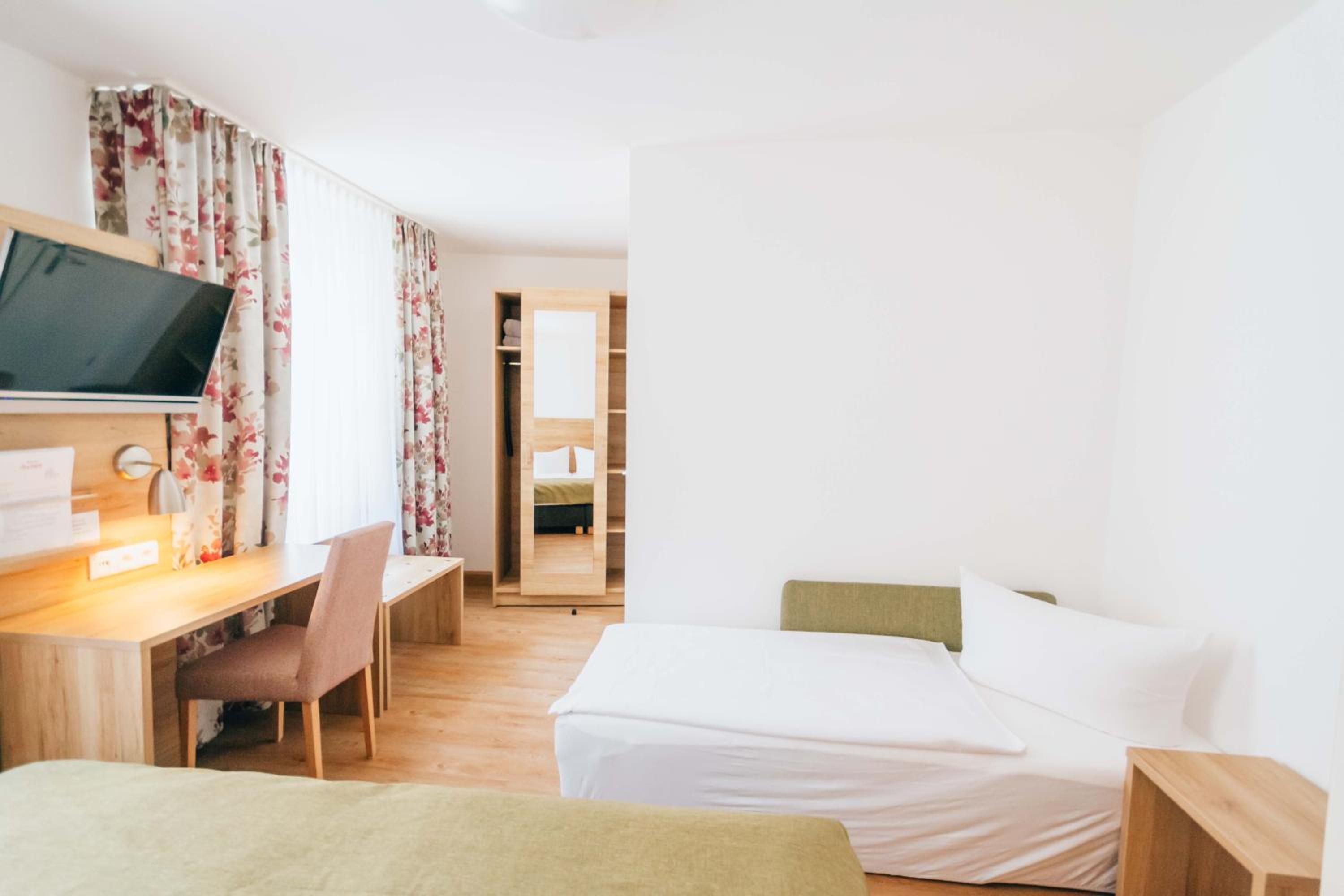Classic Triple Room photo 3