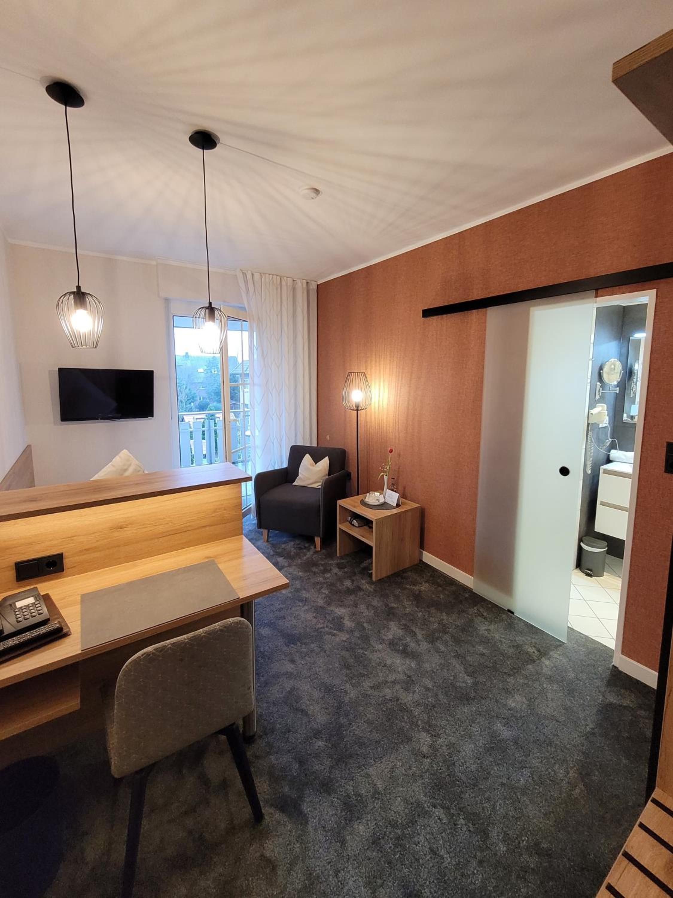 Single Room with Balcony photo 3