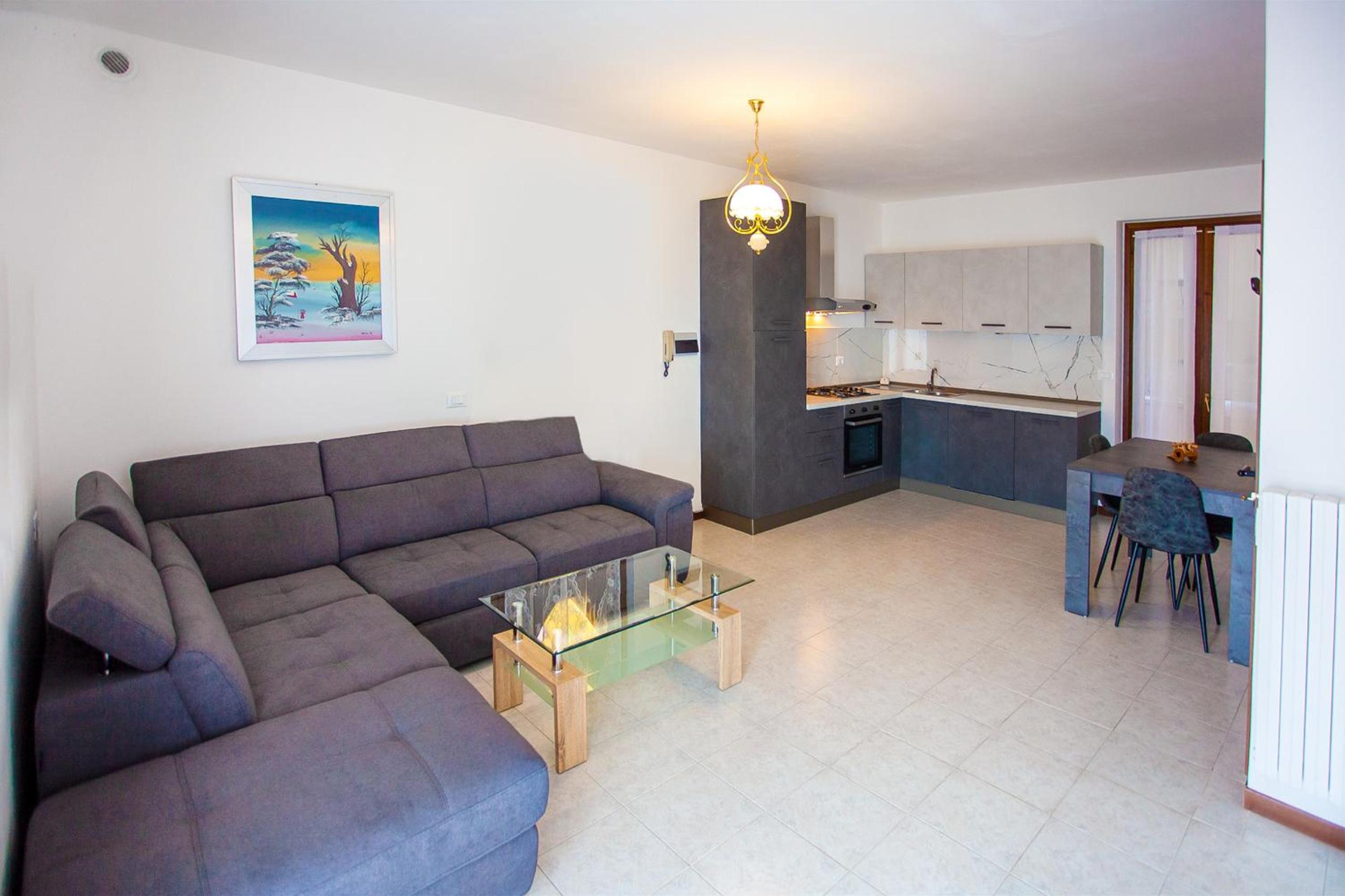 Apartment with Lake View