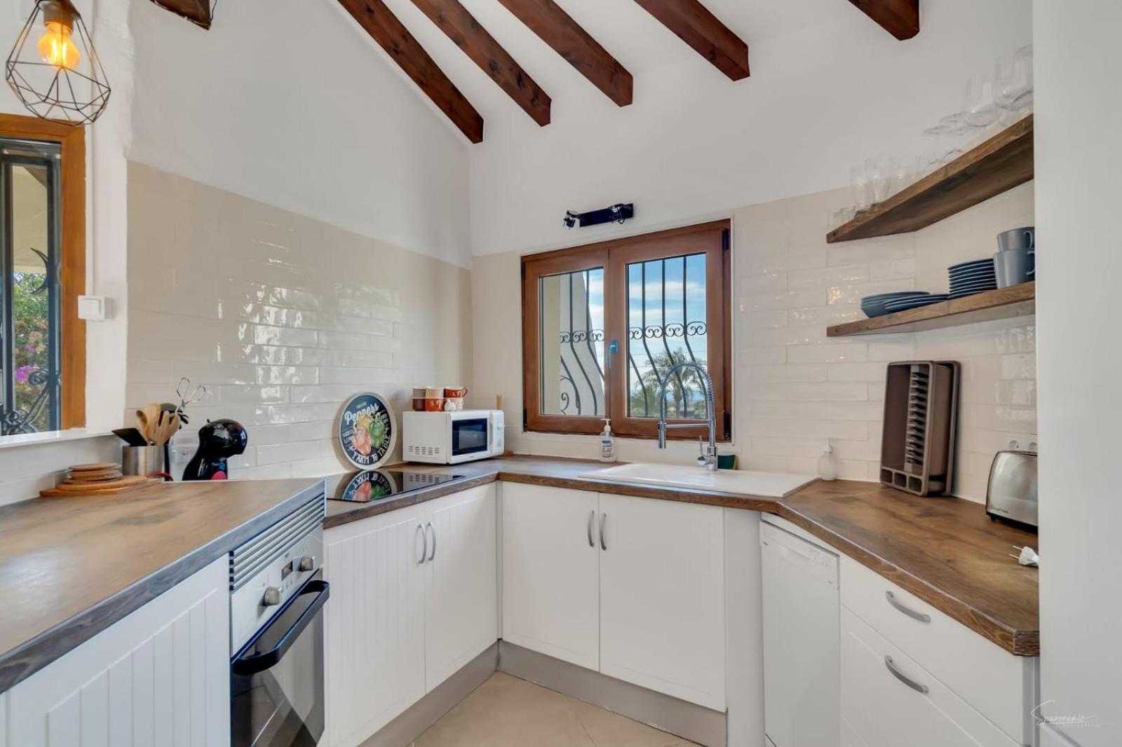 Three-Bedroom Villa photo 2