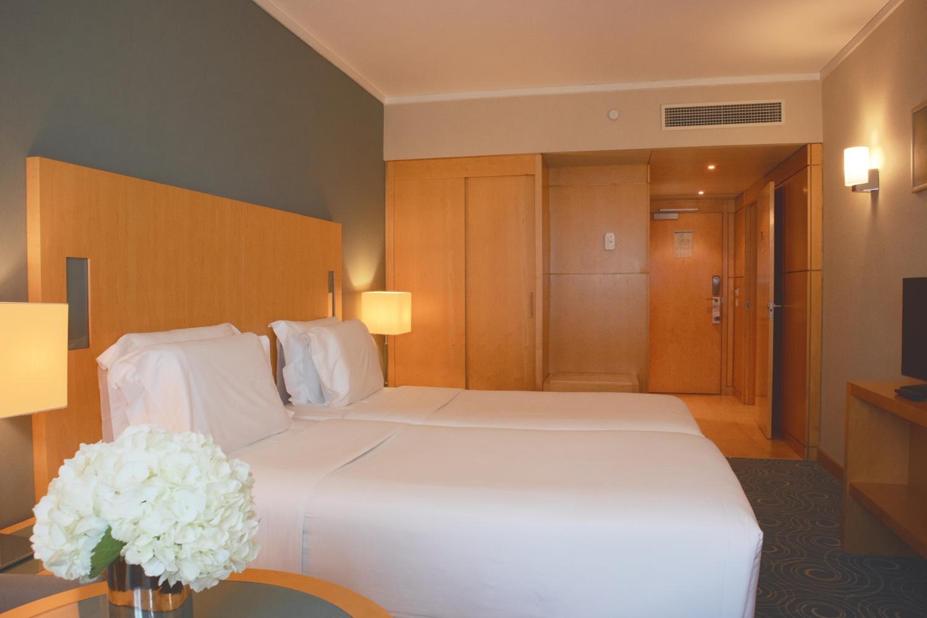 Double or Twin Room - Photo 7