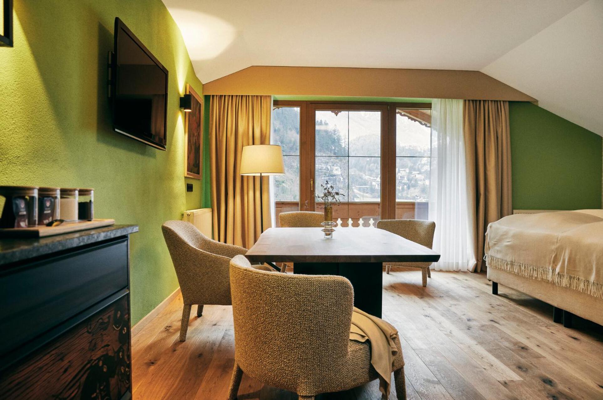 Deluxe Suite - Photo 5