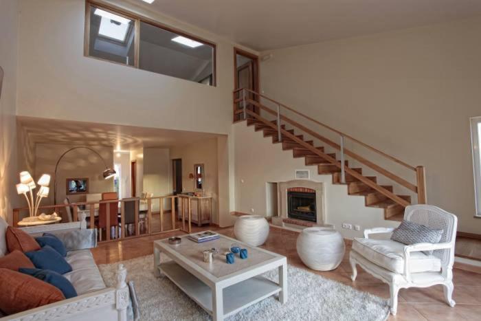 Three-Bedroom Villa photo 1