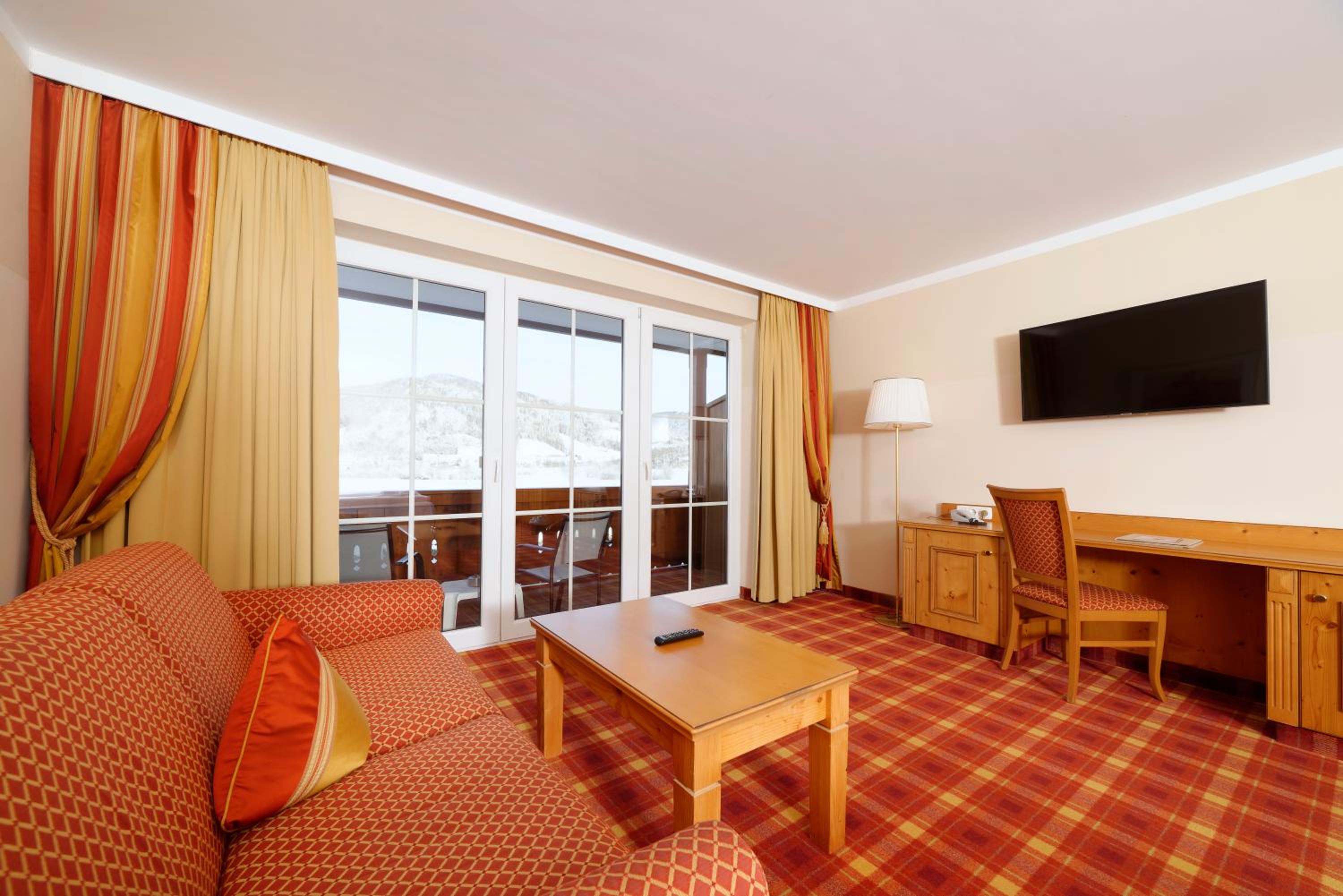 Deluxe Room - Photo 3