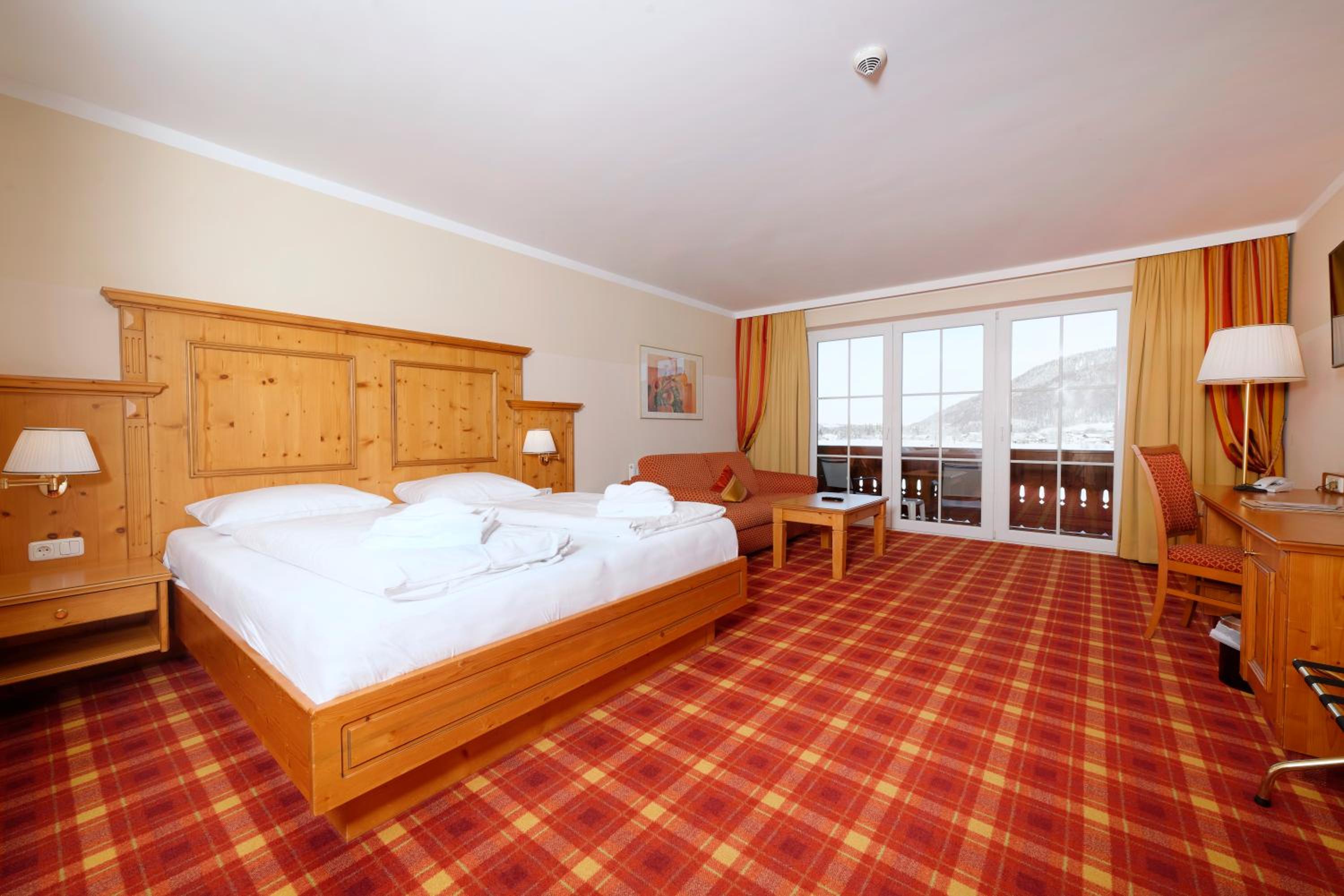 Deluxe Room - Photo 2