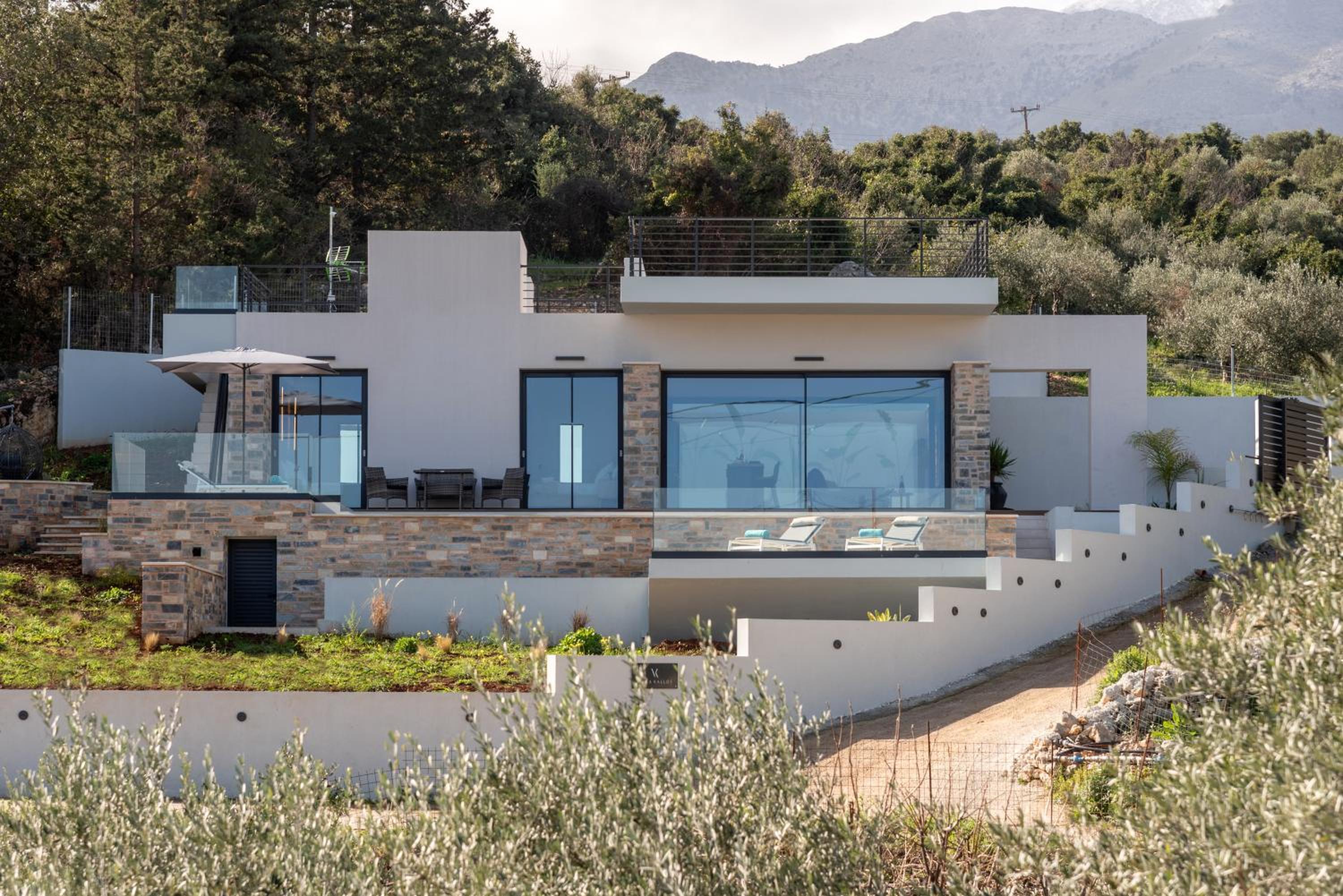 Villa with Private Pool photo 3