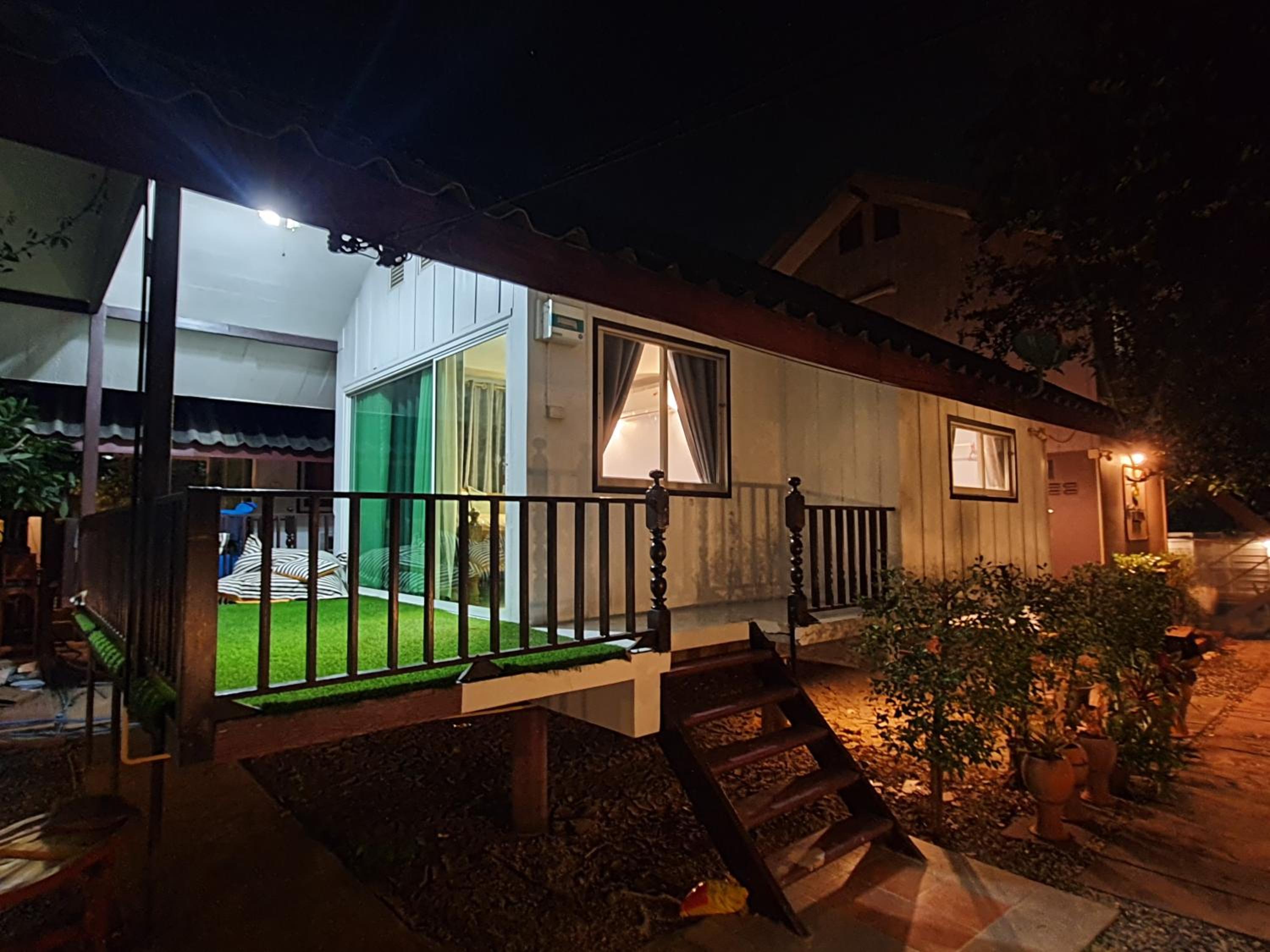 Double Room with Balcony - Photo 12