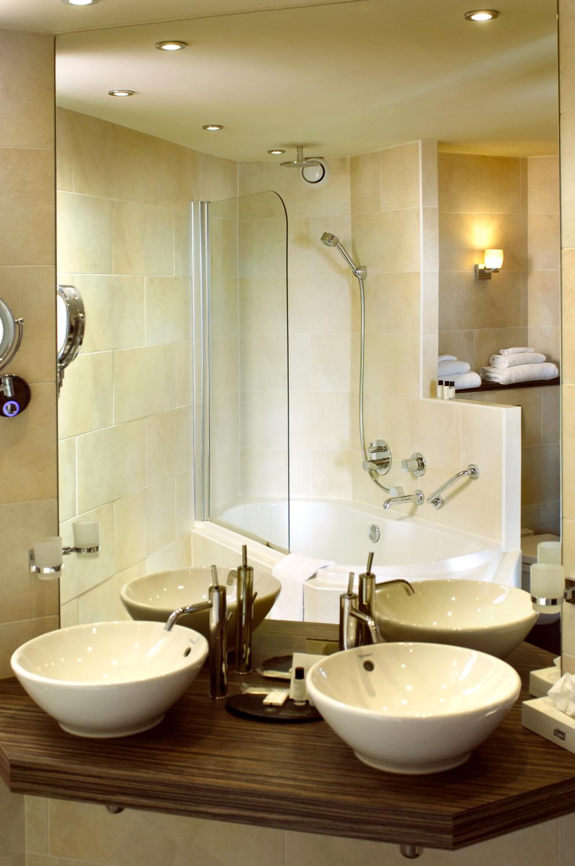 Double or Twin Room - Photo 7