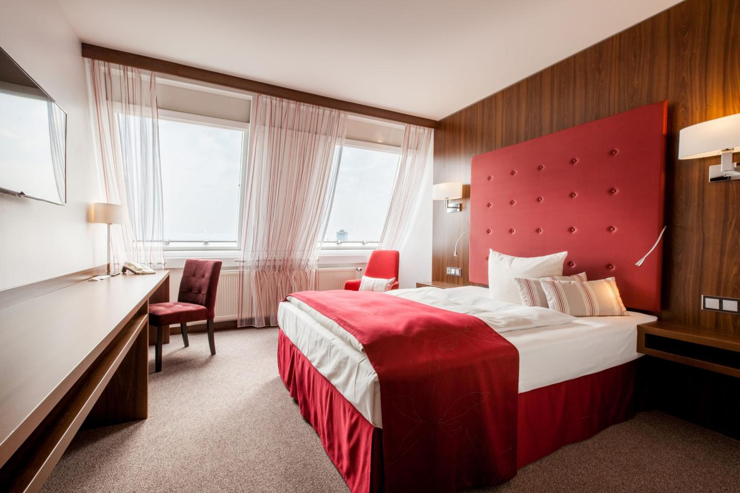 Standard Double Room - Photo 2