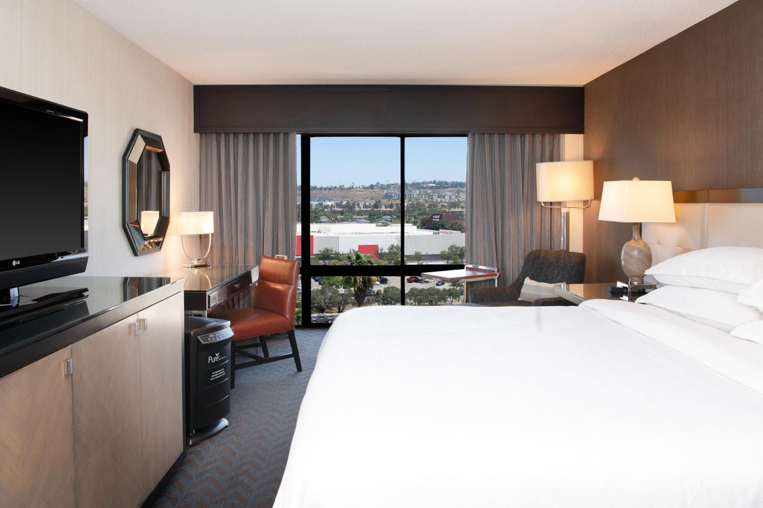 PURE Wellness, 1 King Bed photo 1