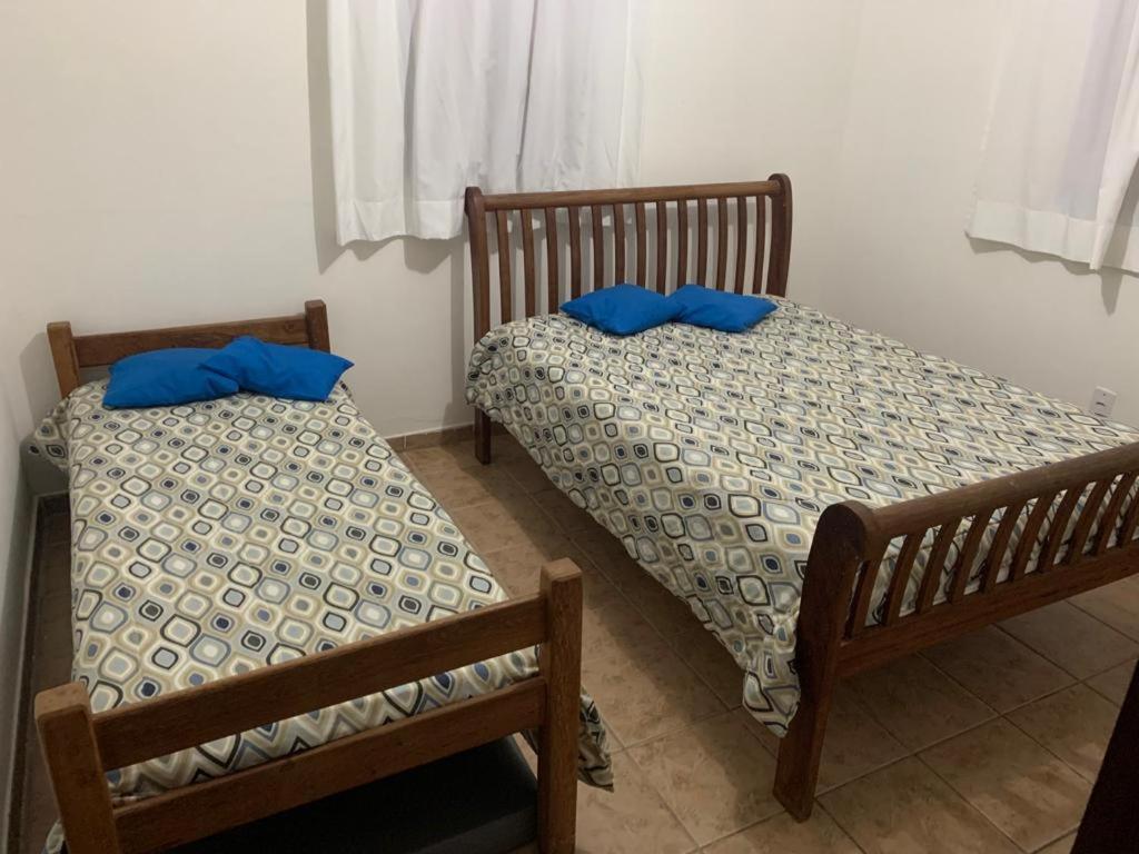 Six-Bedroom House photo 2