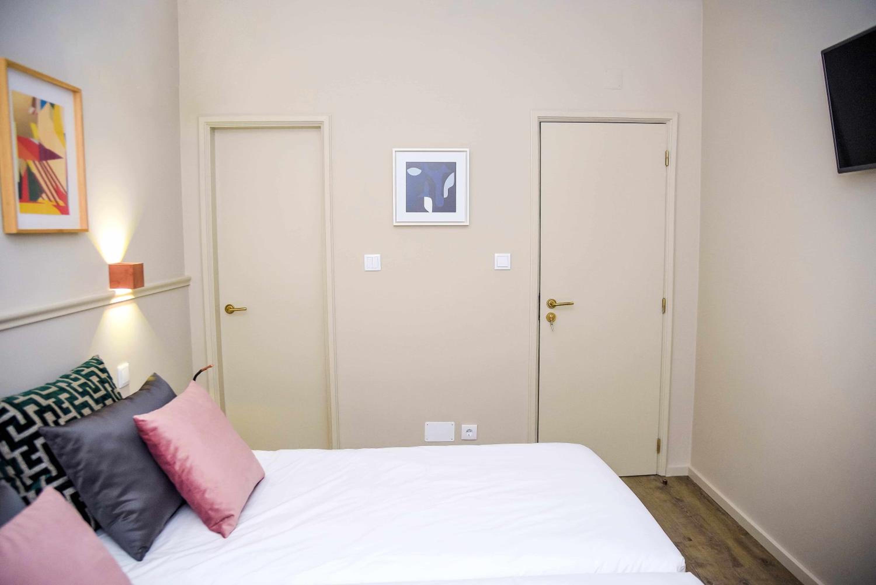 Double Room - Photo 6