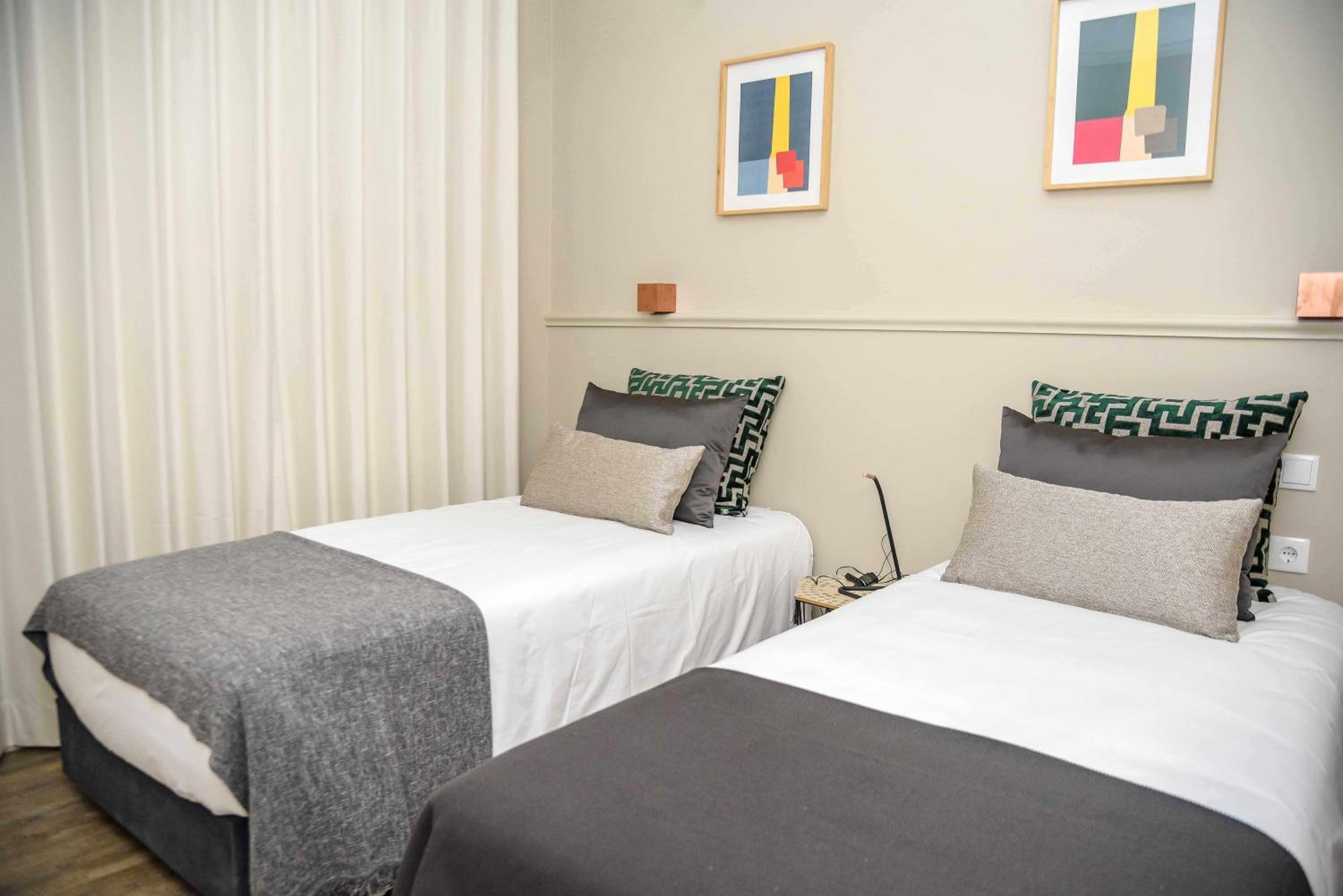 Twin Room - Photo 6