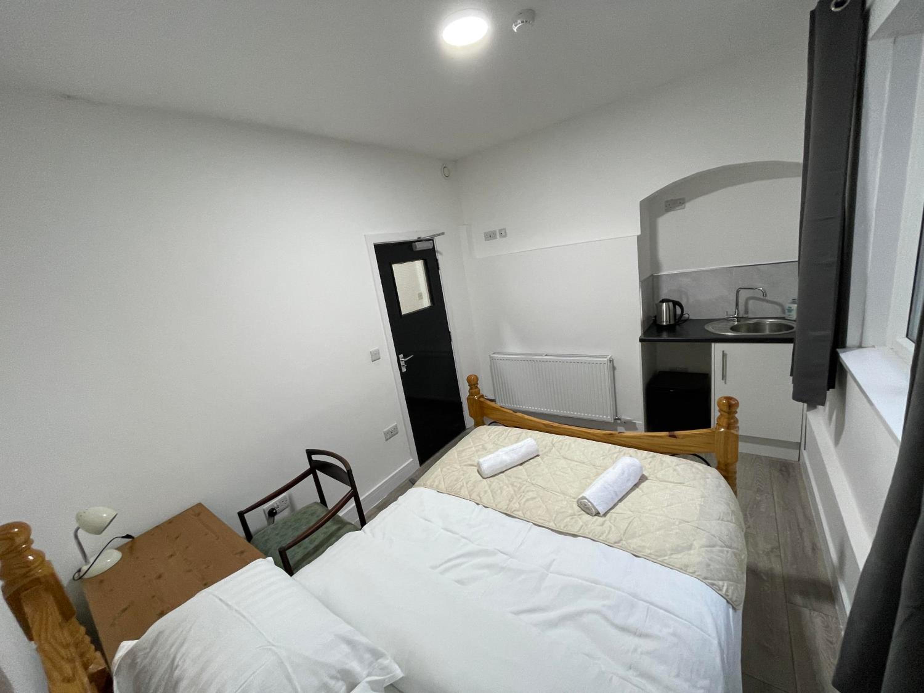 Double Room with Private External Bathroom photo 2