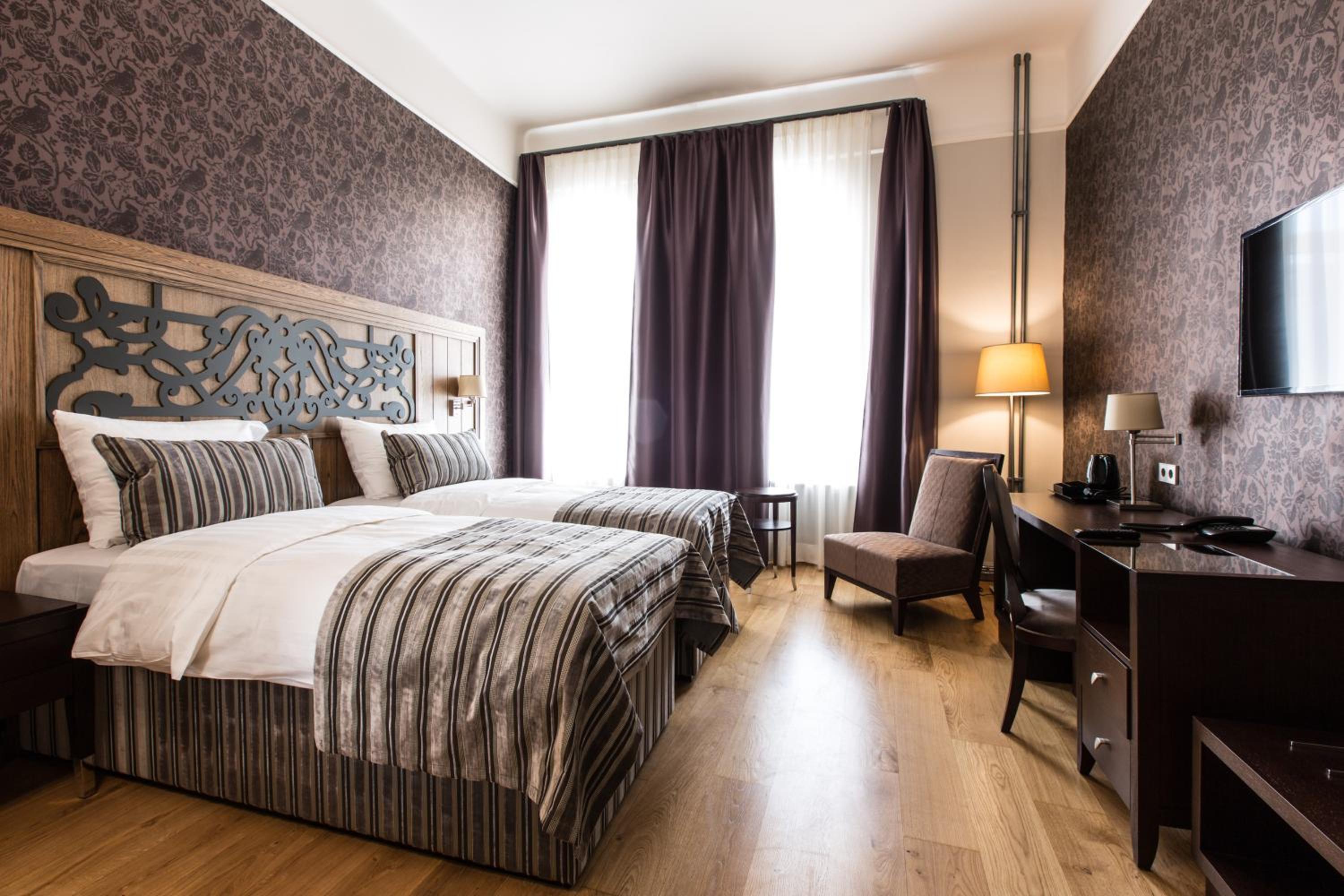Twin Room - Photo 1