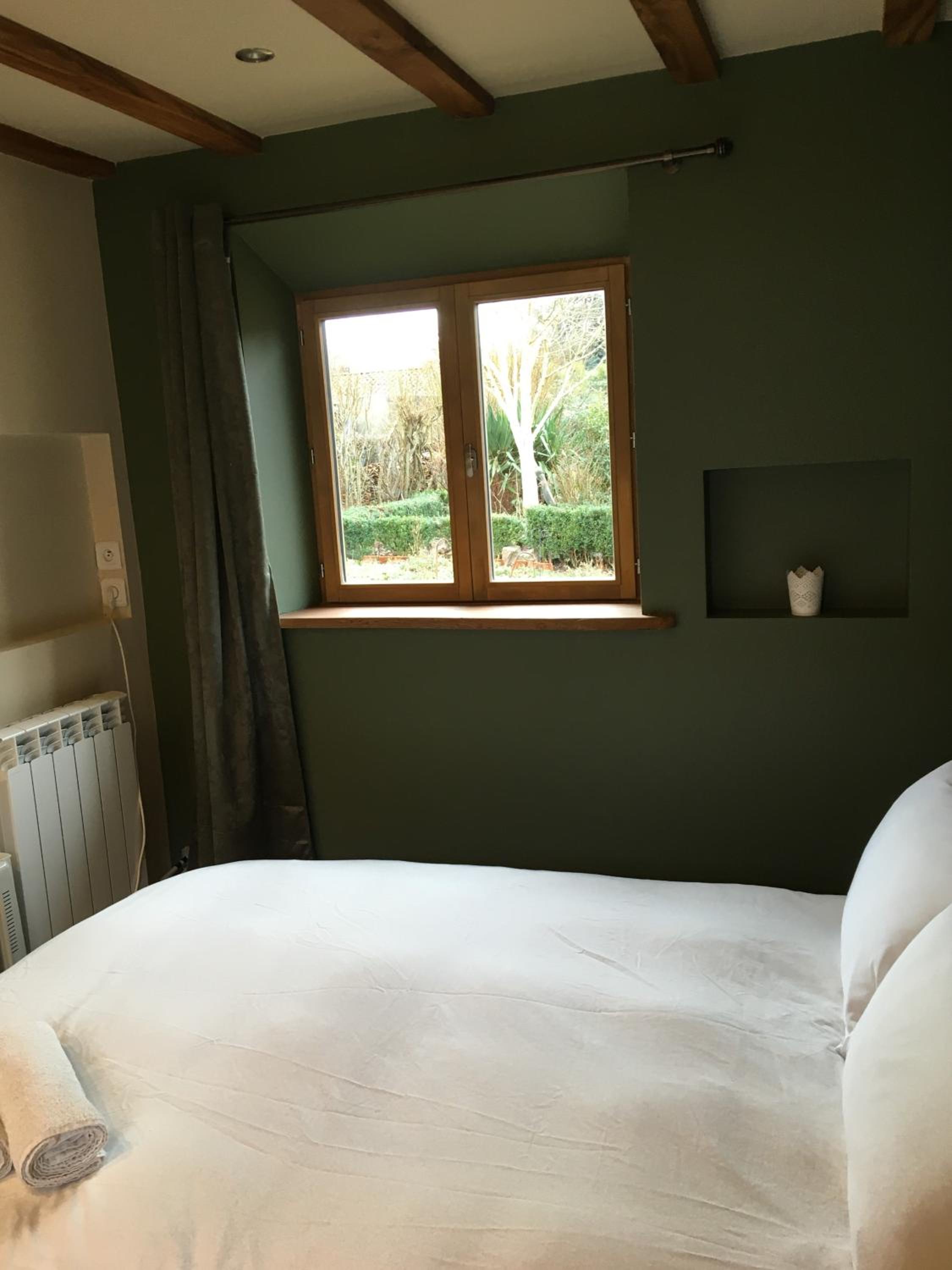 Double Room with Private Bathroom - Photo 4