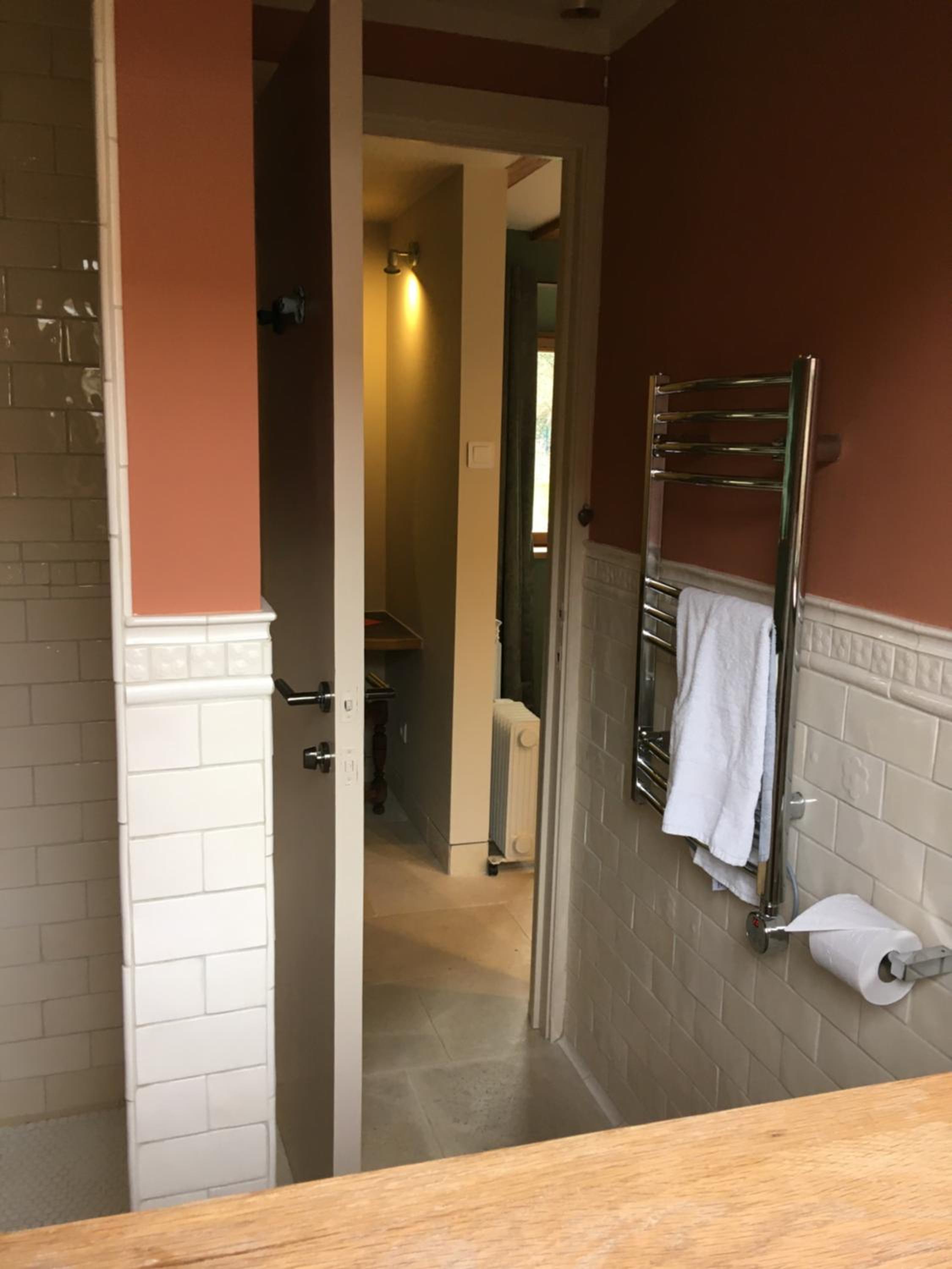 Double Room with Private Bathroom - Photo 5