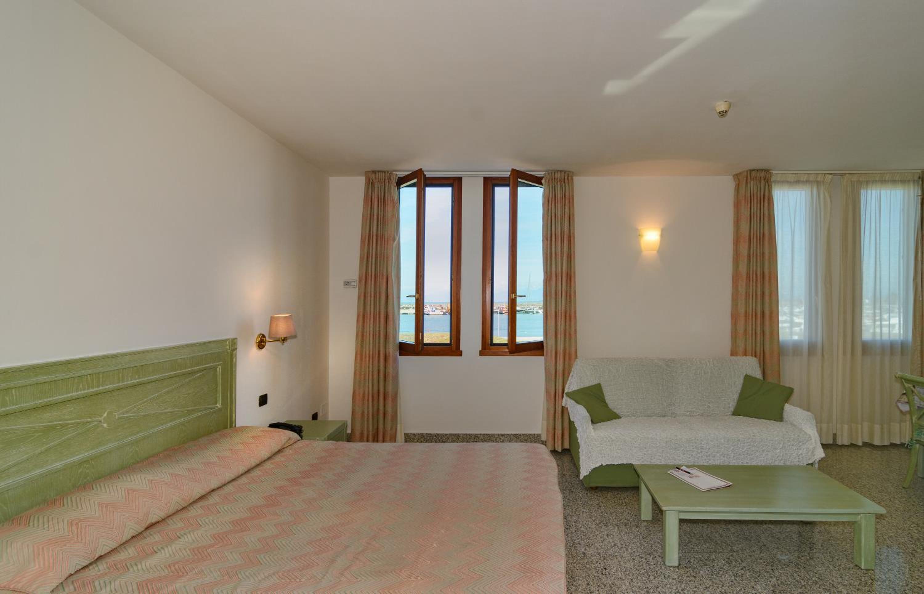 Studio with Sea View