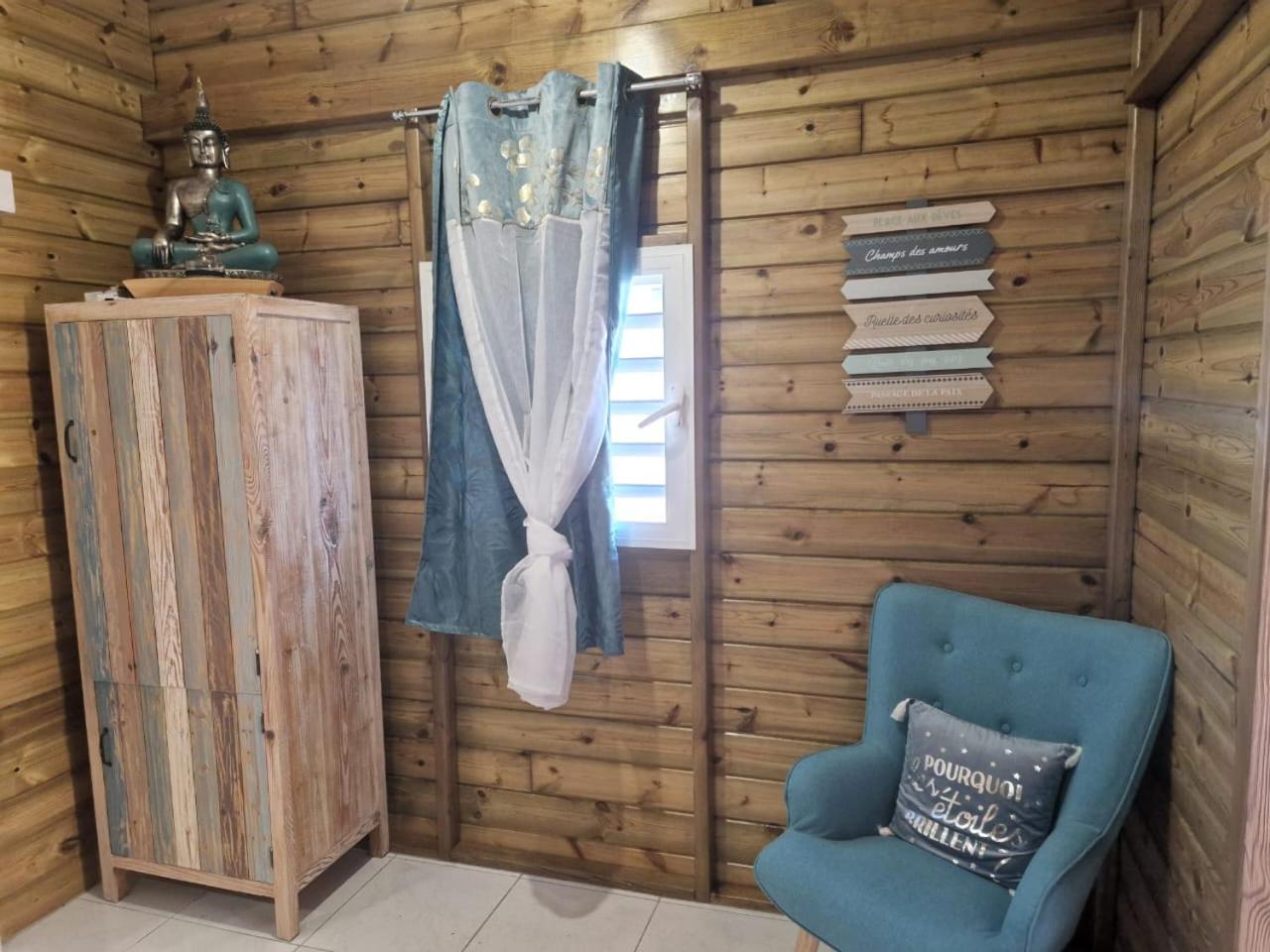 Superior Bungalow photo 1