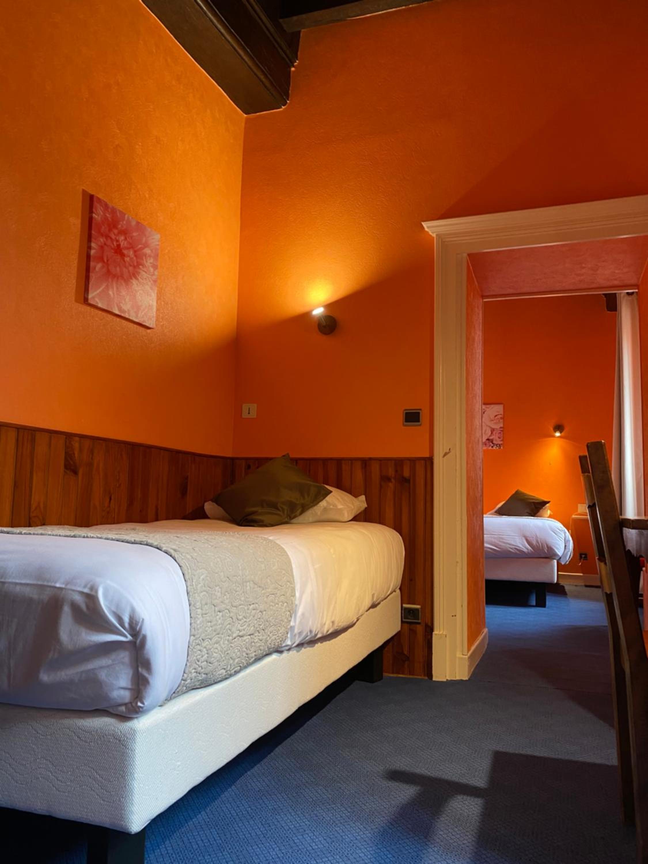 Triple Room with Bath - Photo 3