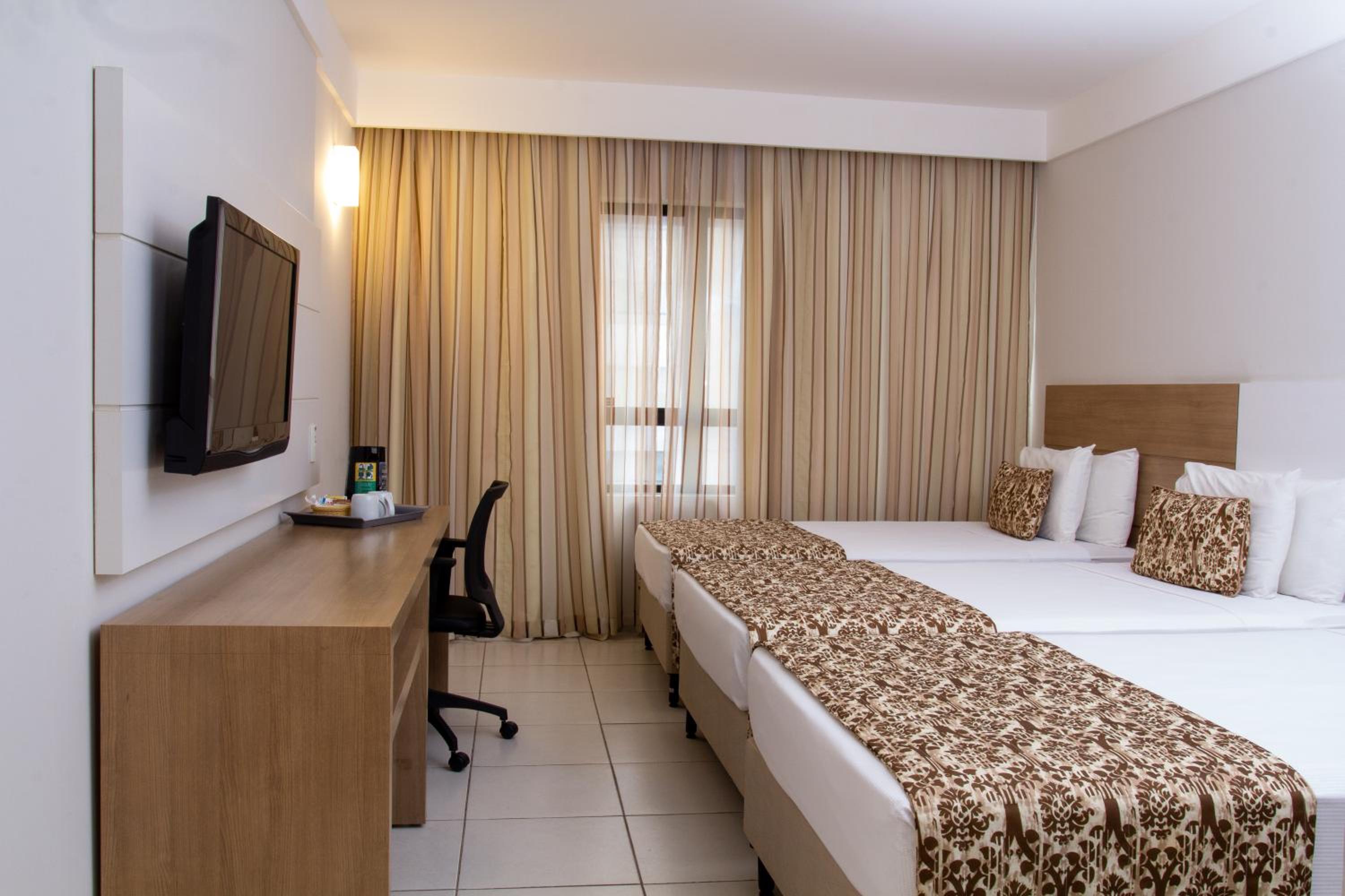 Quality Hotel & Suítes São Salvador — Superior Triple Room