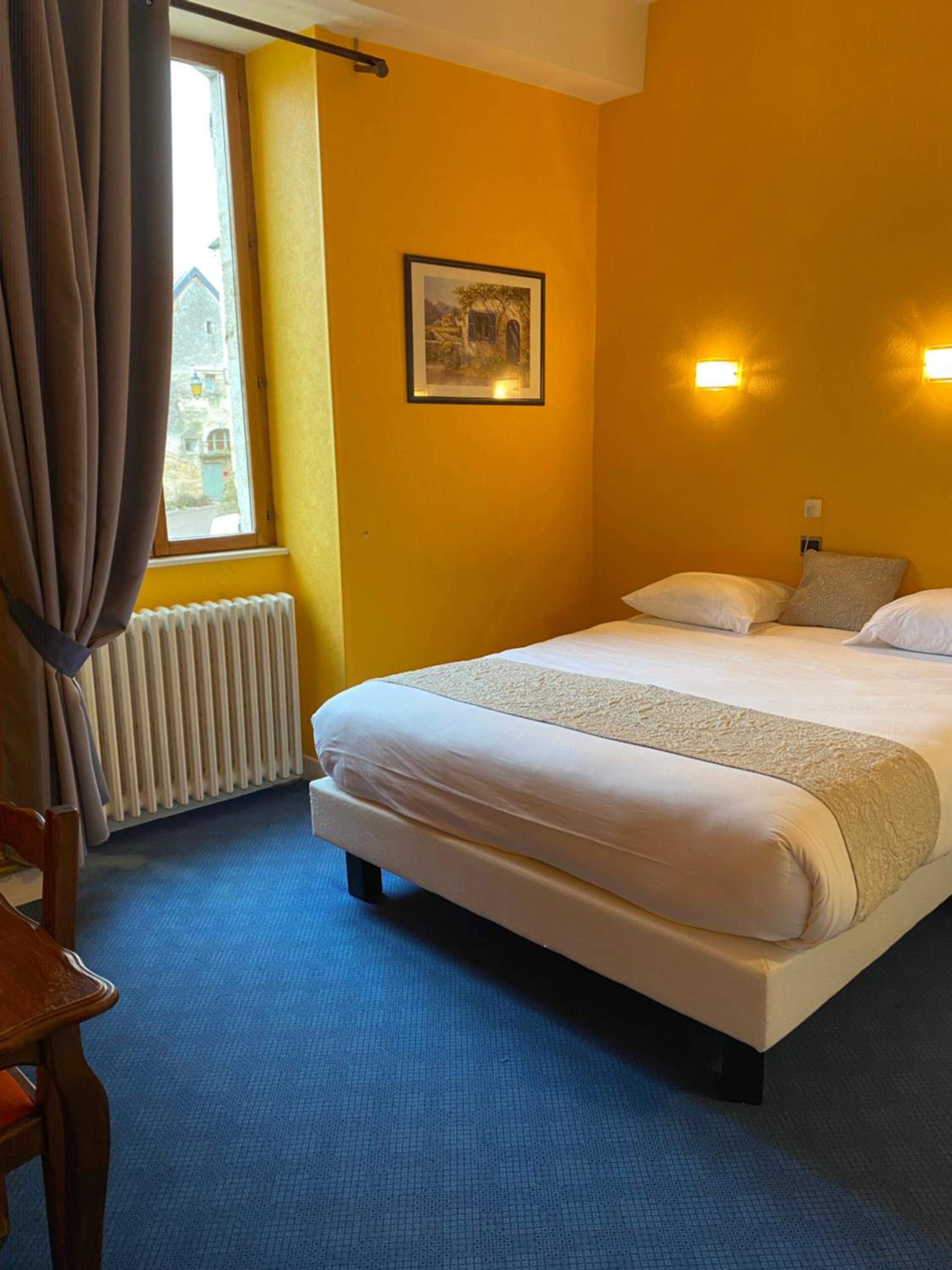 Double Room with Private Bathroom - Photo 7