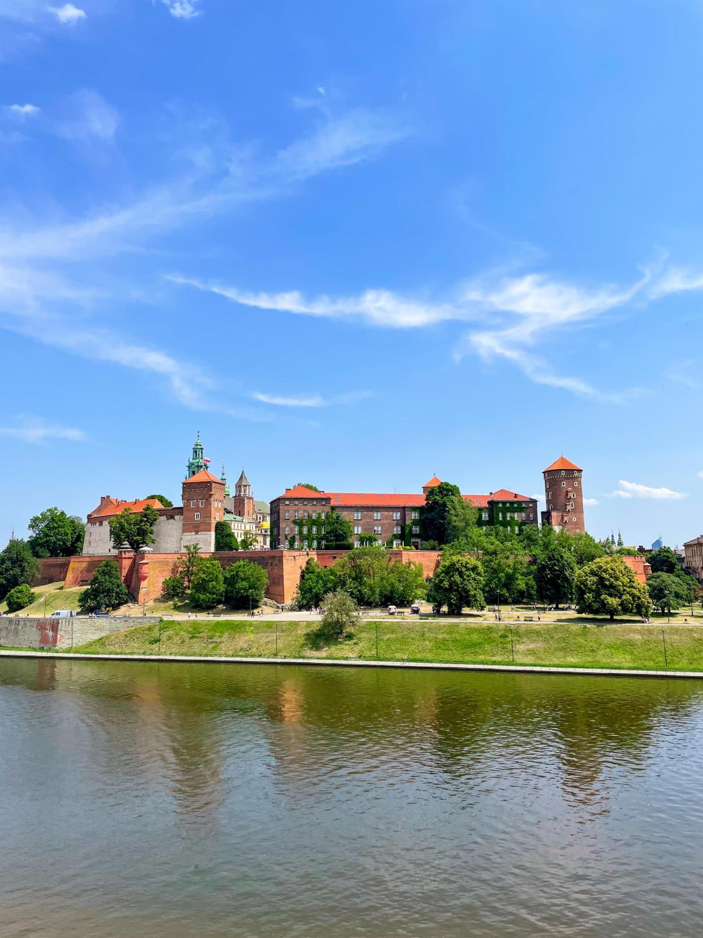 Double or Twin  Room with Wawel Castle View - Photo 6