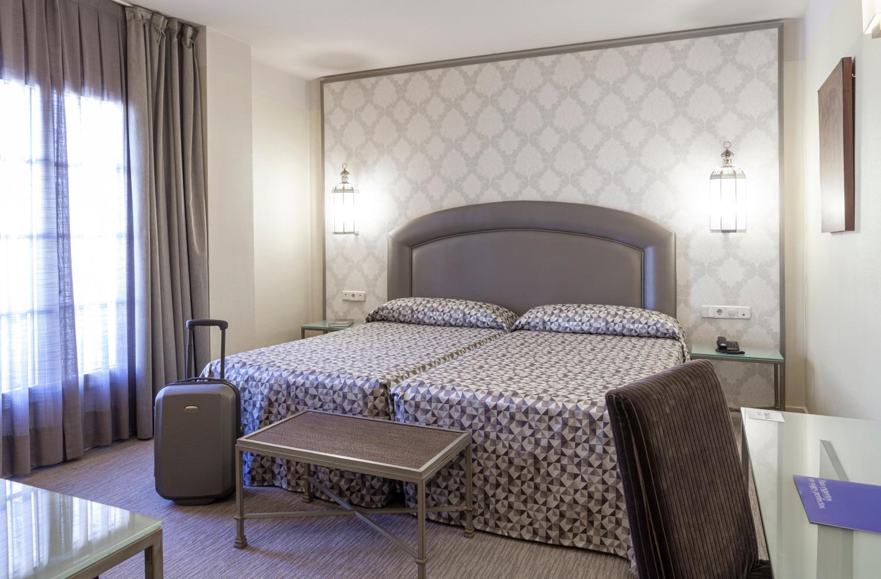 Twin Room with Terrace - Photo 1
