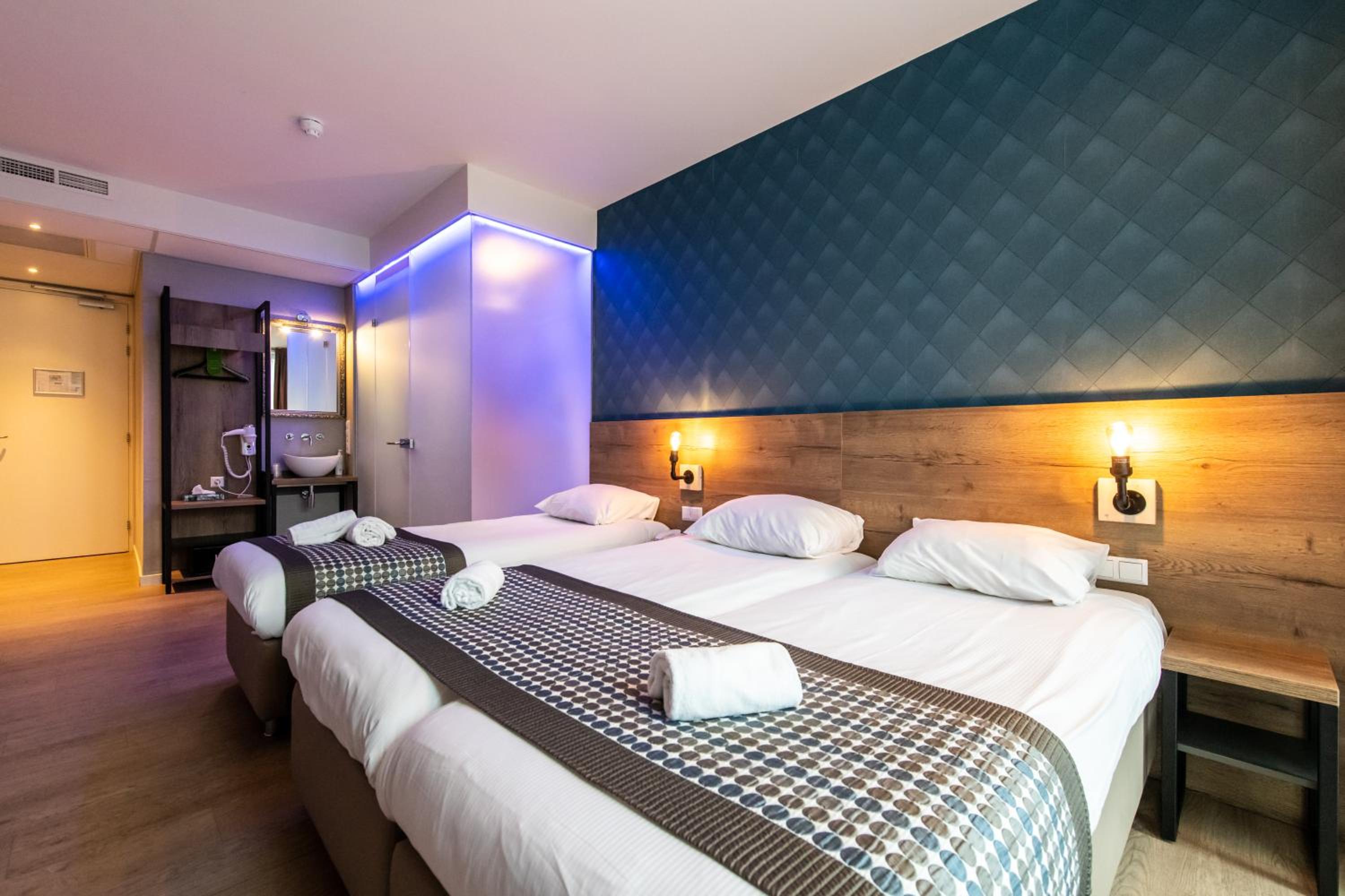 Standard Triple Room photo 2