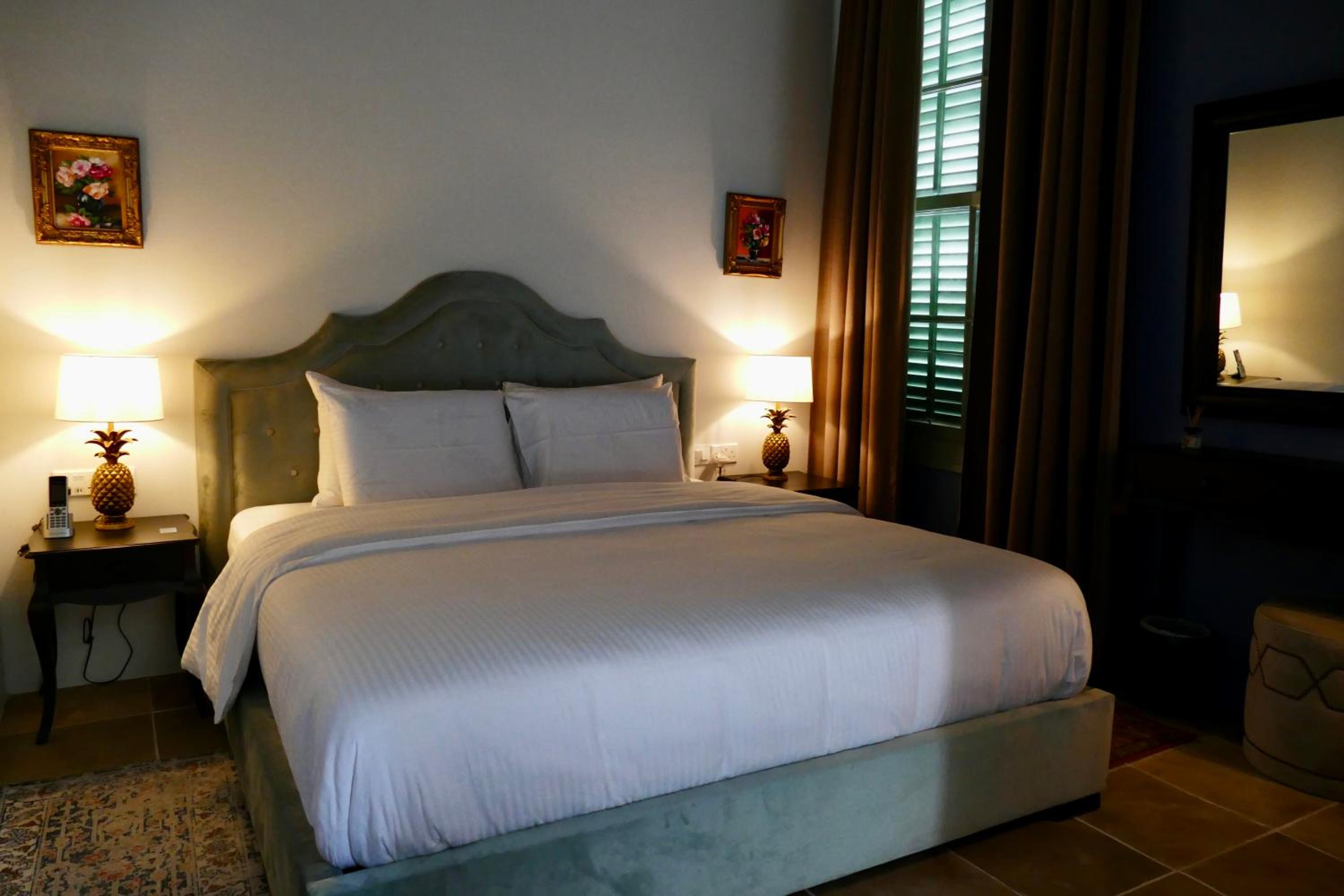 Deluxe Suite