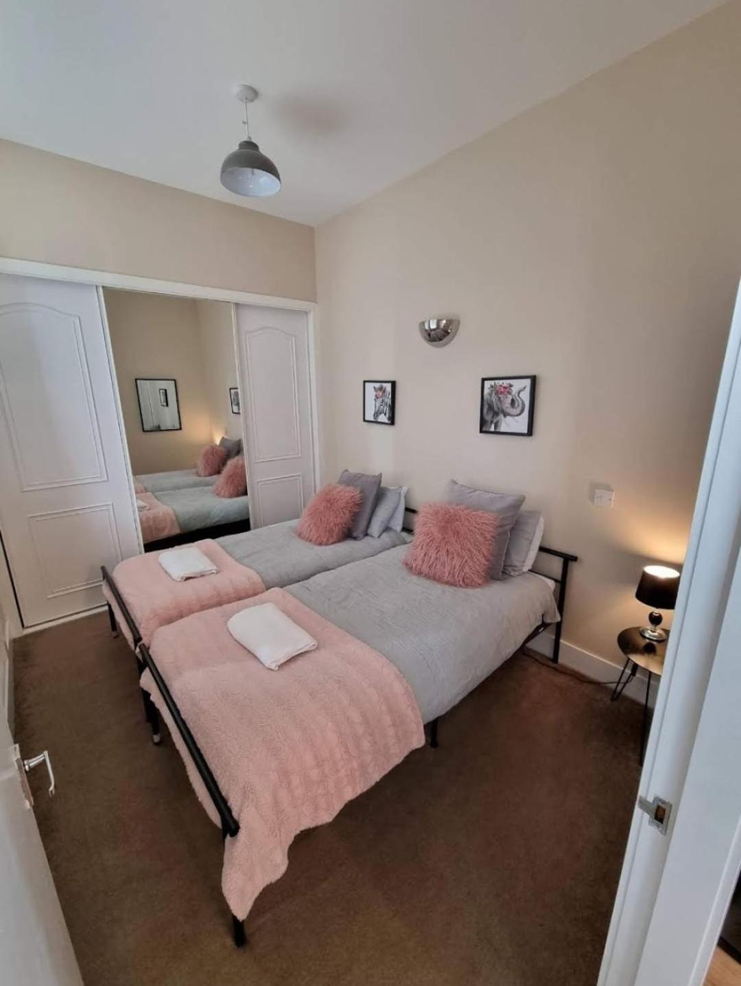 Two-Bedroom Apartment - Photo 9