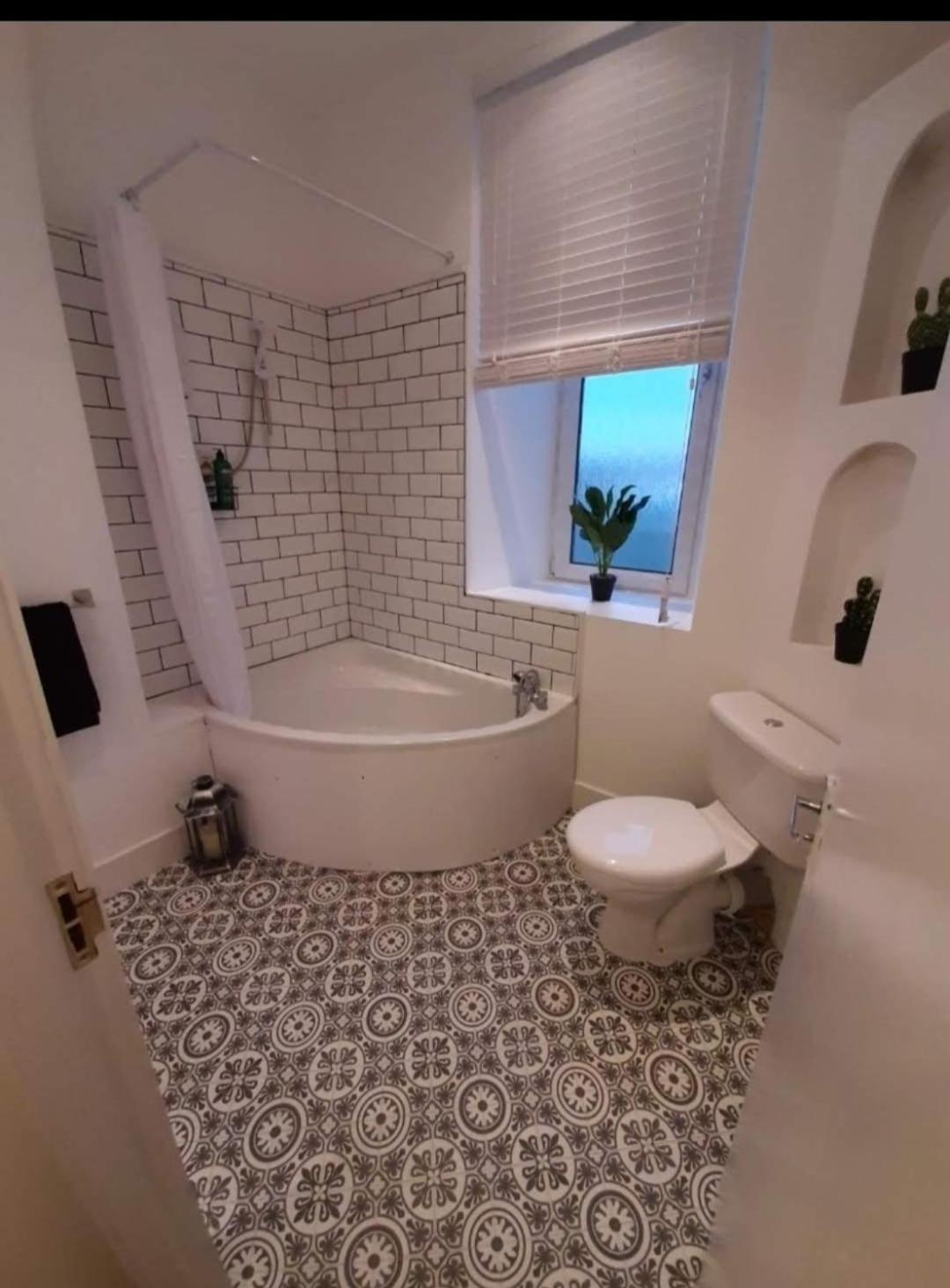 Two-Bedroom Apartment - Photo 10
