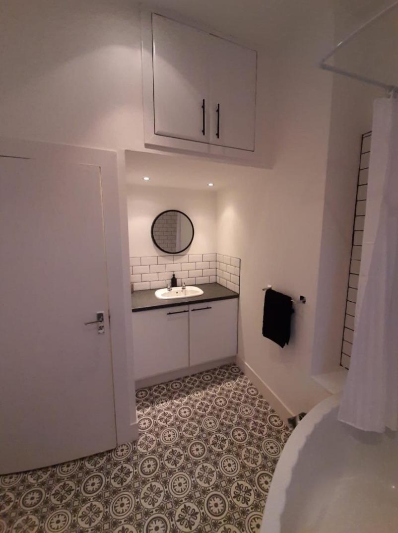 Two-Bedroom Apartment - Photo 11