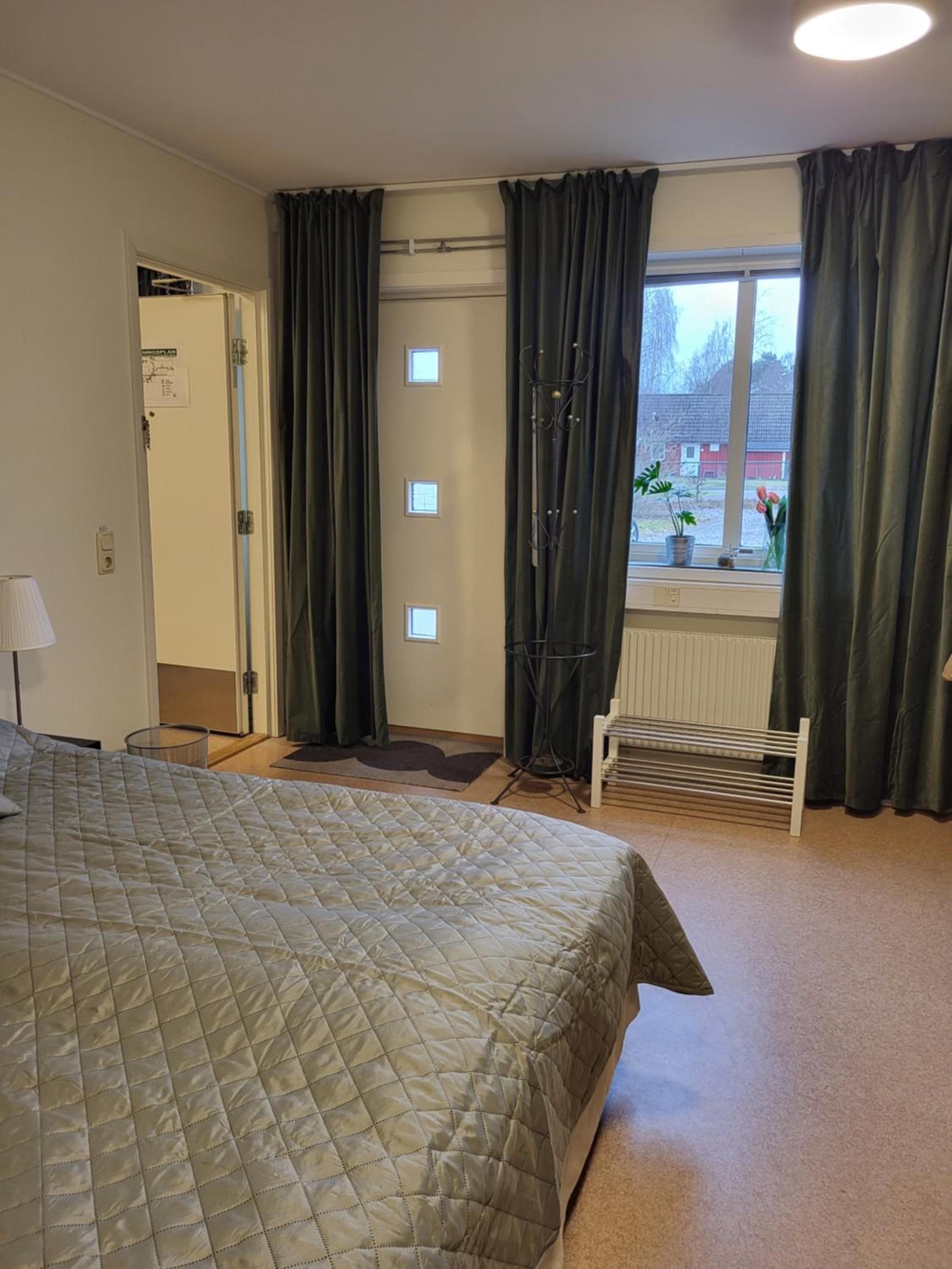 King Room - Disability Access photo 2