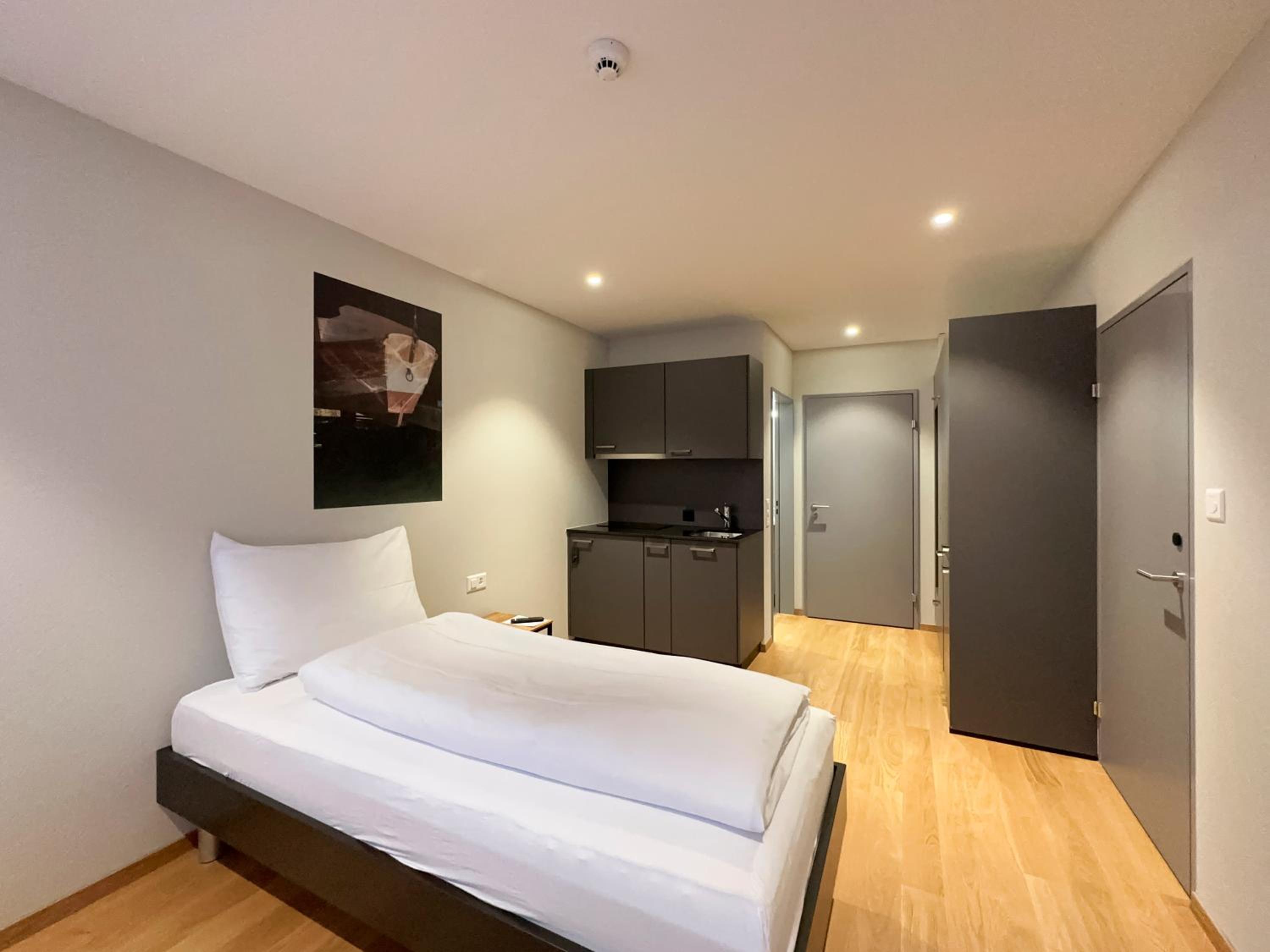 Single Room photo 3
