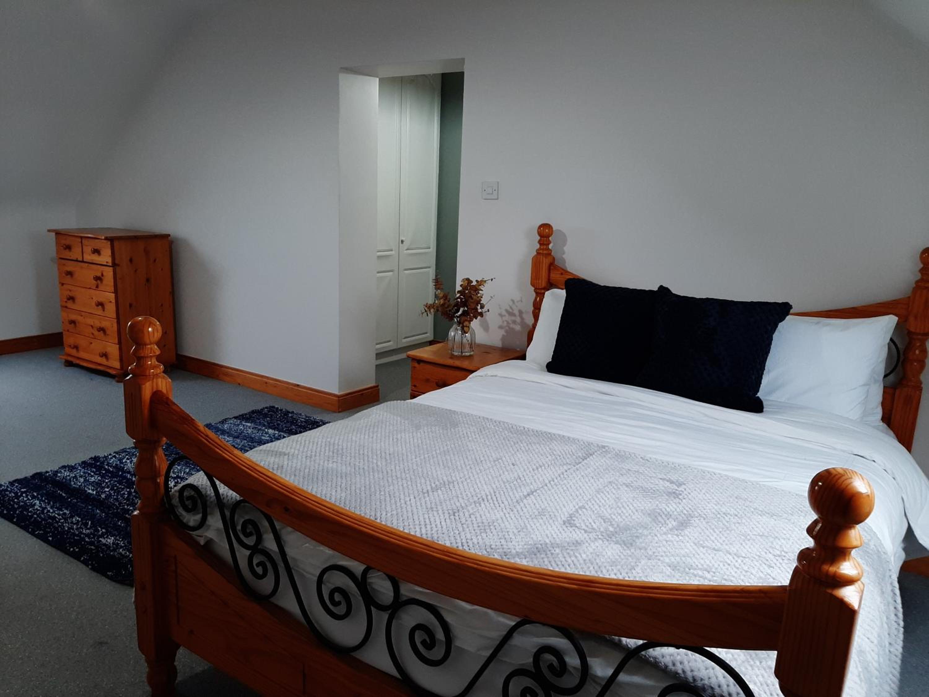 Four-Bedroom House photo 1