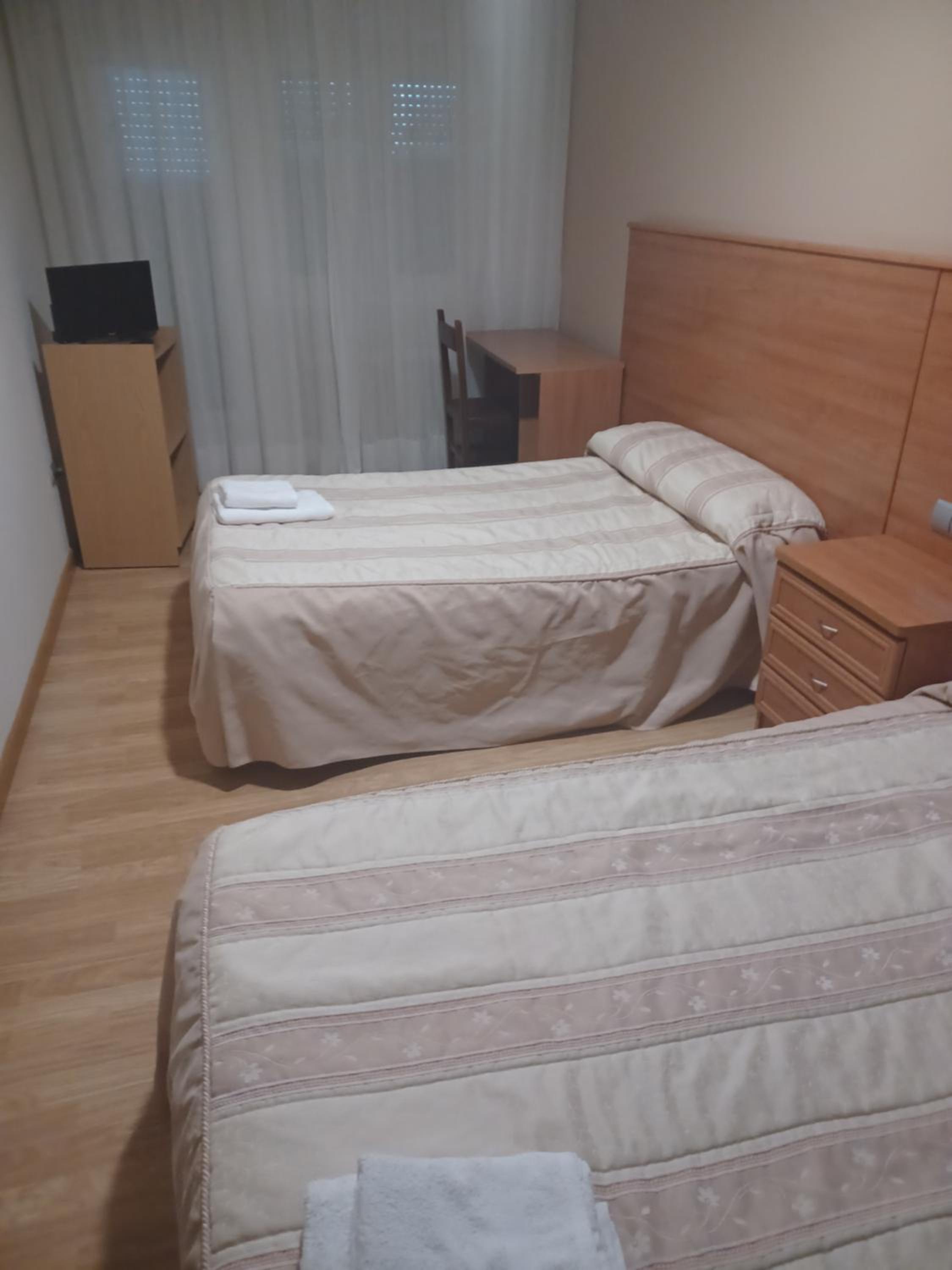 Twin Room - Photo 1